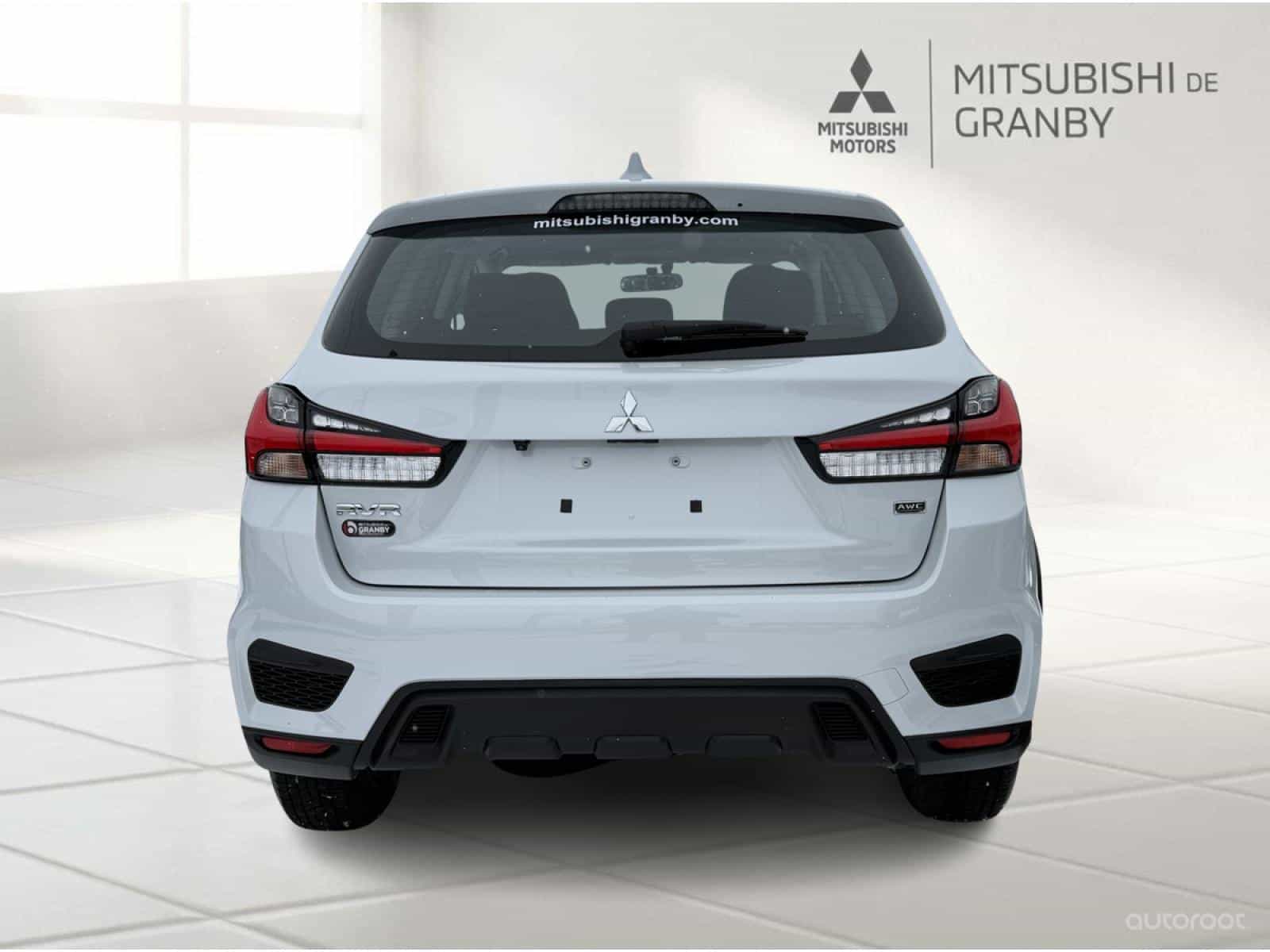 2023 Mitsubishi RVR ES - Image 7