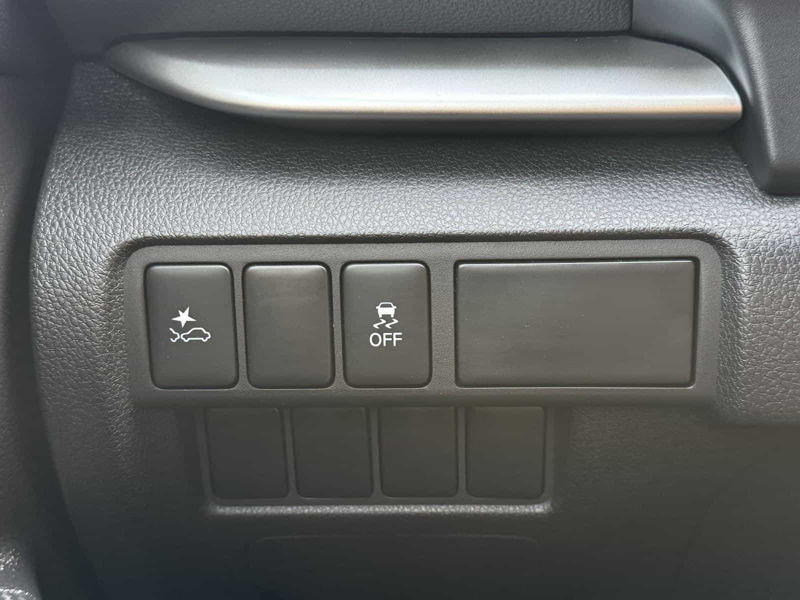 2026 Mitsubishi Eclipse Cross ES - Image 14