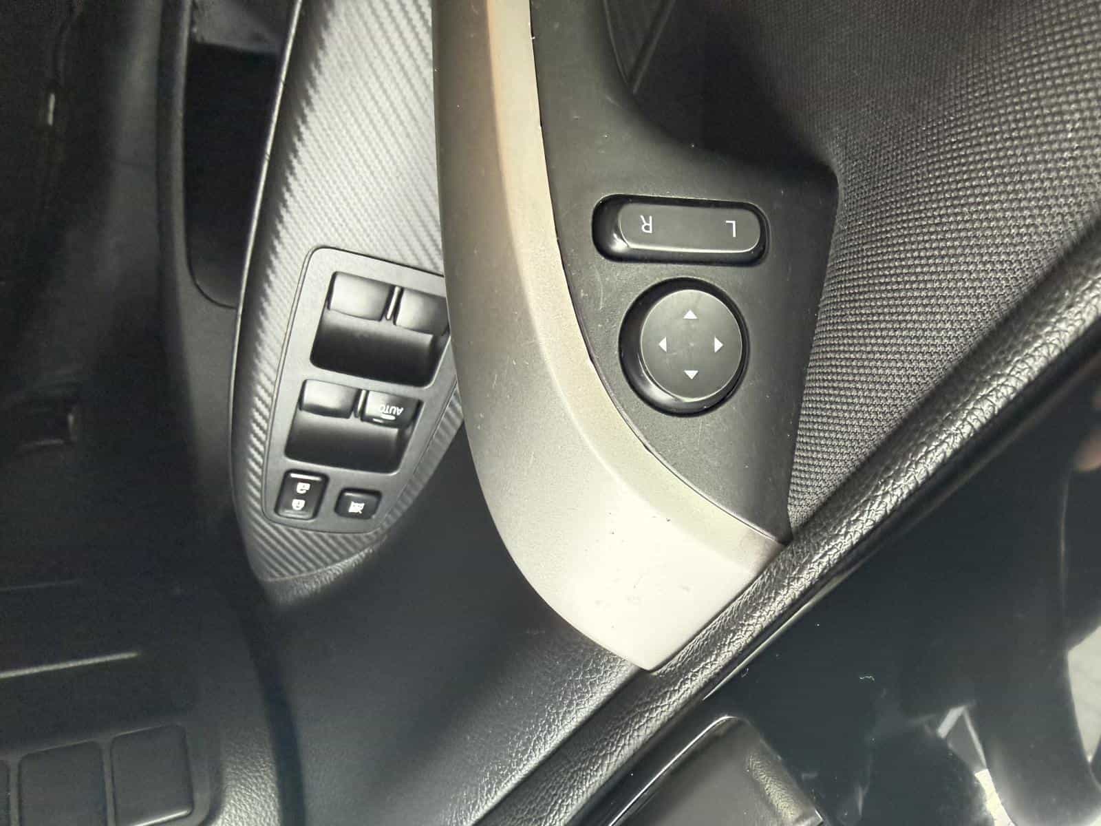 2020 Mitsubishi Eclipse Cross ES - Image 13