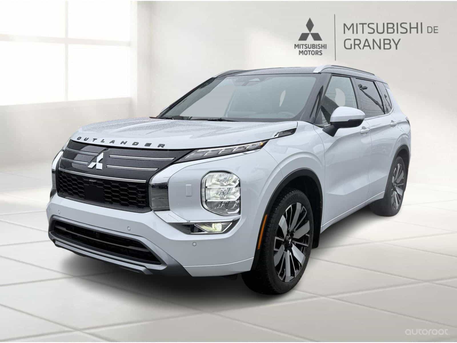 2025 Mitsubishi Outlander GT Premium - Image 2