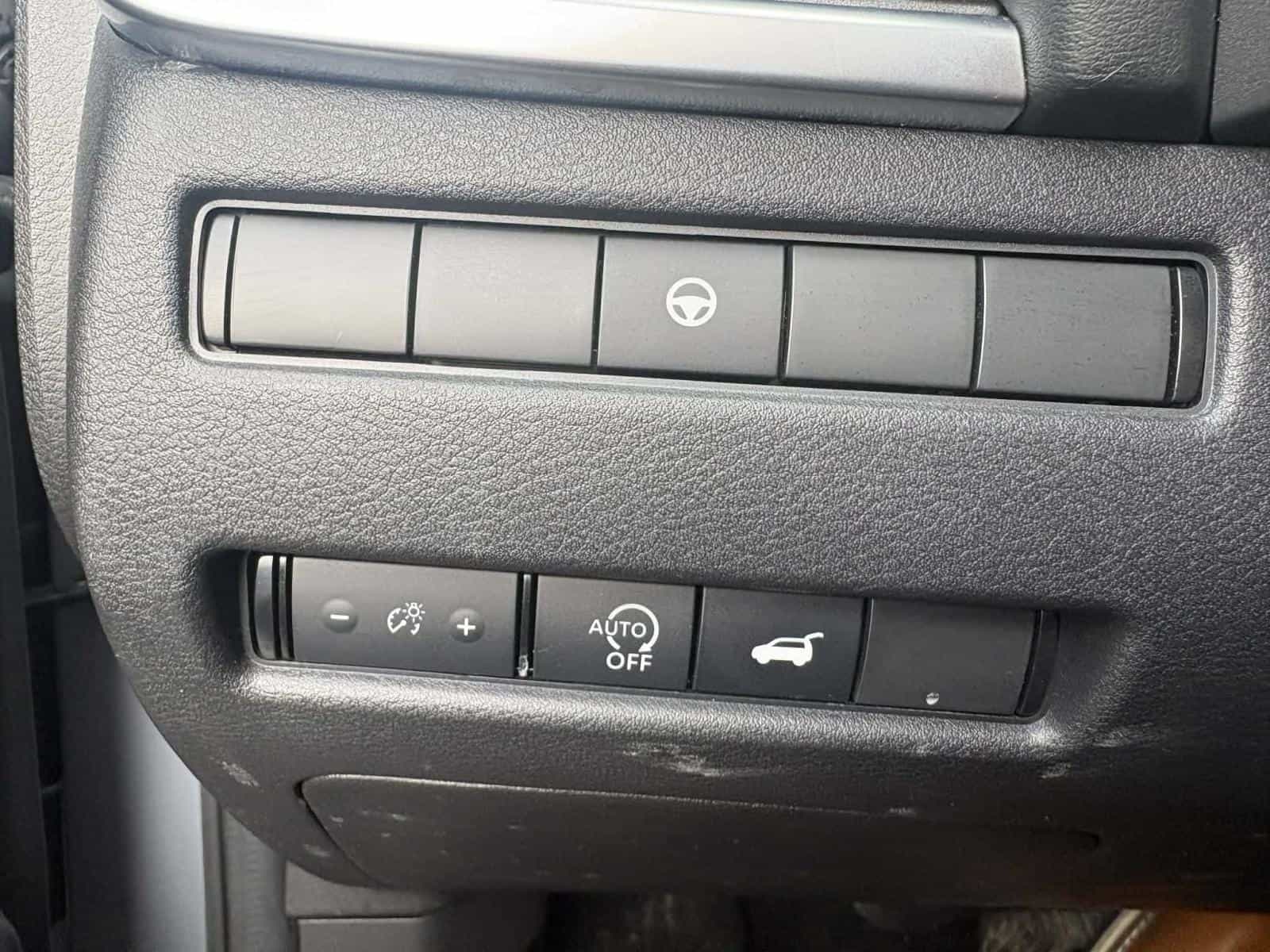 Image 18 Nissan Rogue SV Midnight 2023