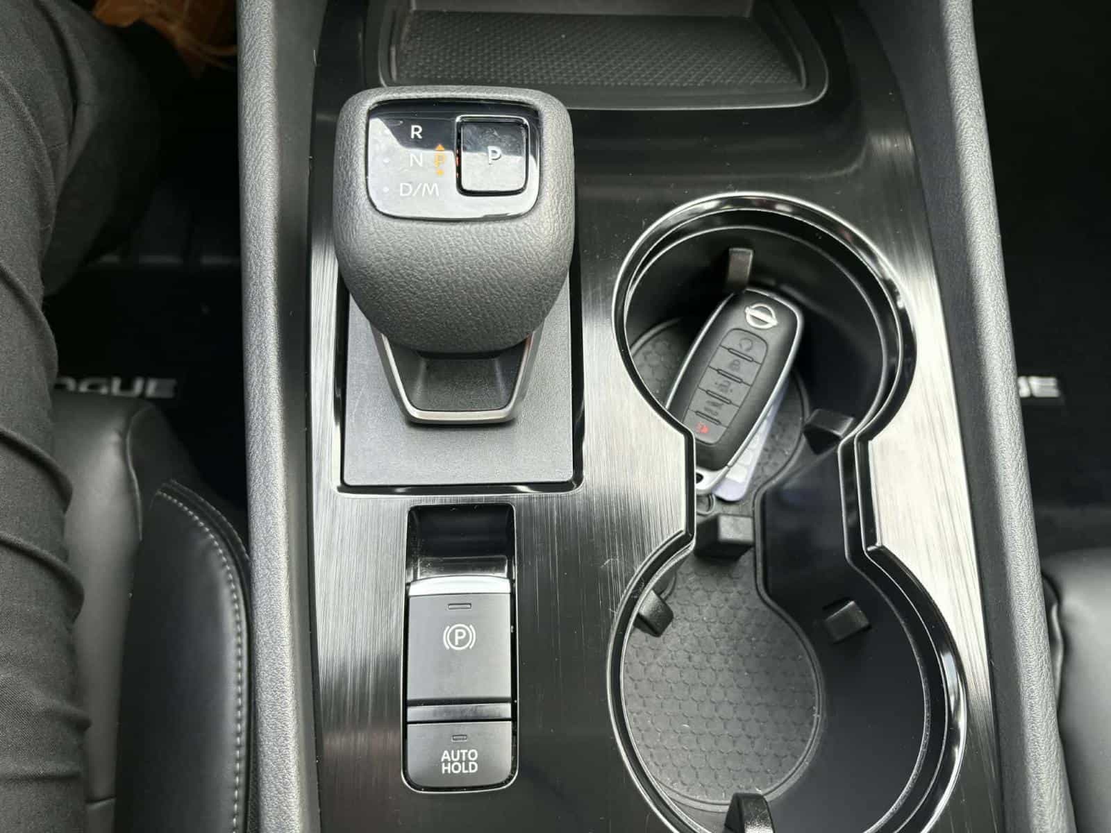 2023 Nissan Rogue SV Midnight - Image 17