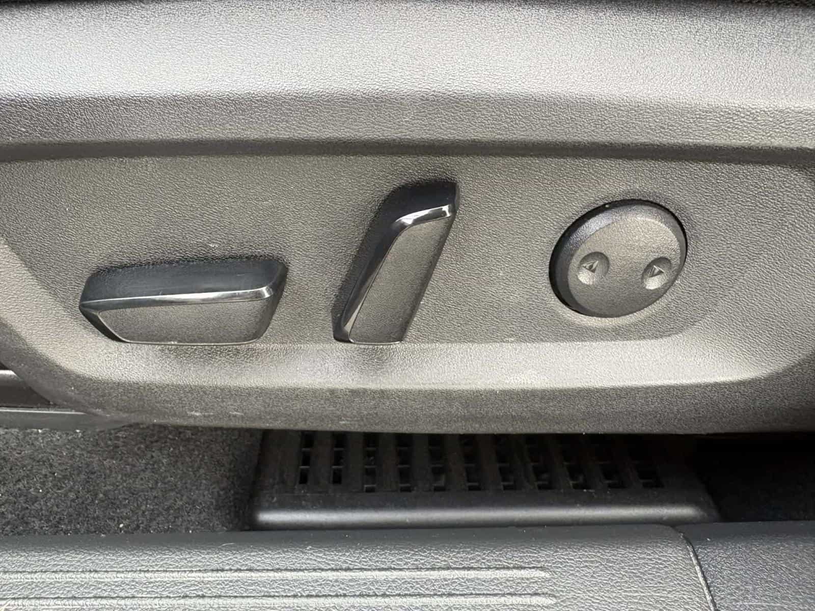 Image 20 Nissan Rogue SV Midnight 2023