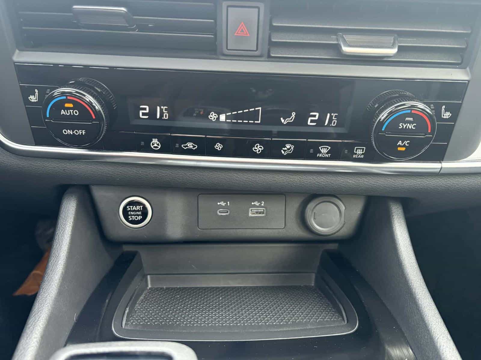 2023 Nissan Rogue SV Midnight - Image 16