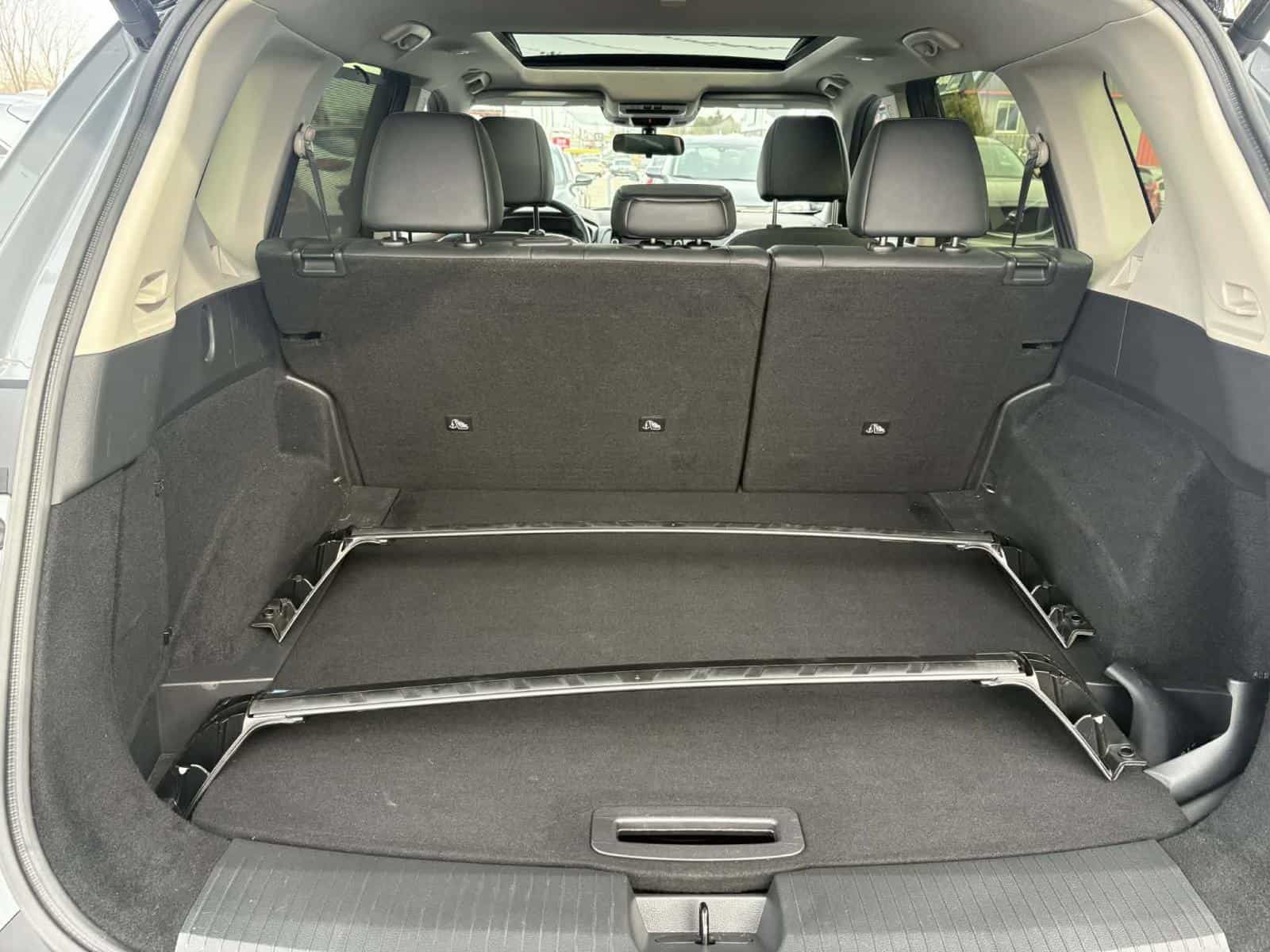 2023 Nissan Rogue SV Midnight - Image 24