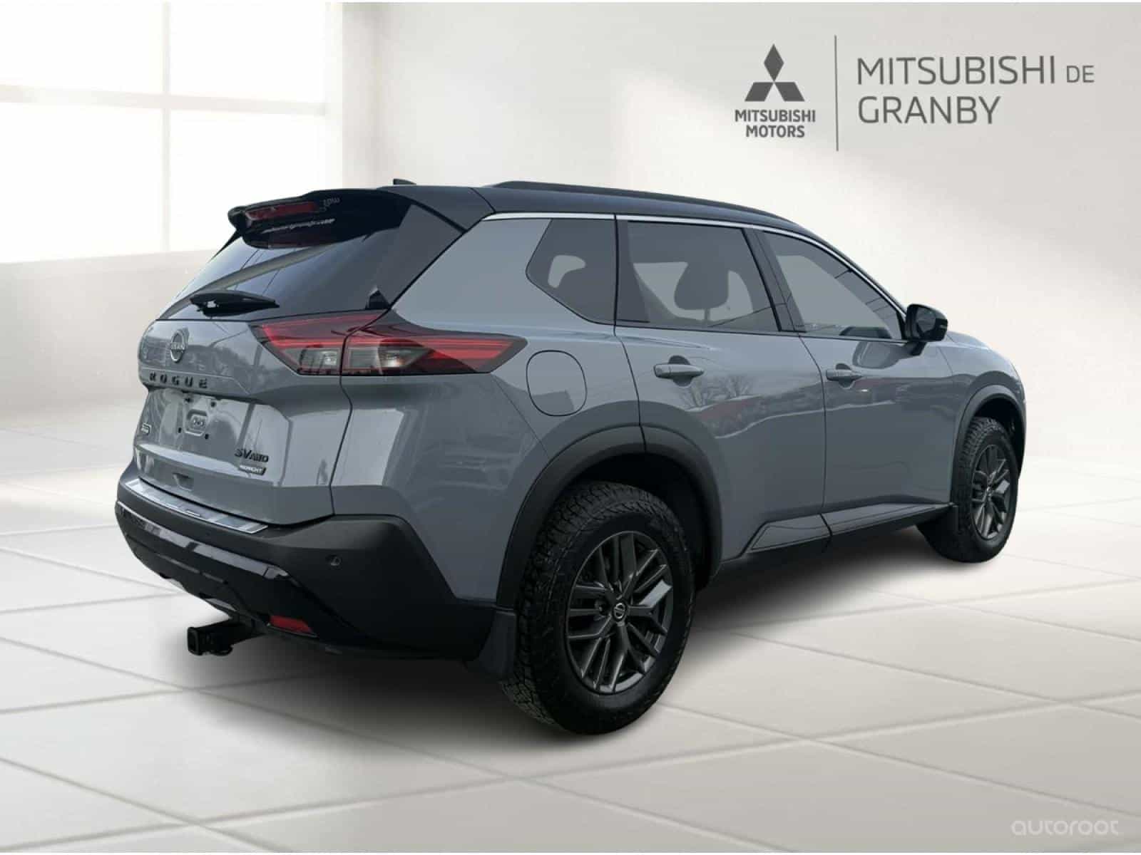 Image 2 Nissan Rogue SV Midnight 2023