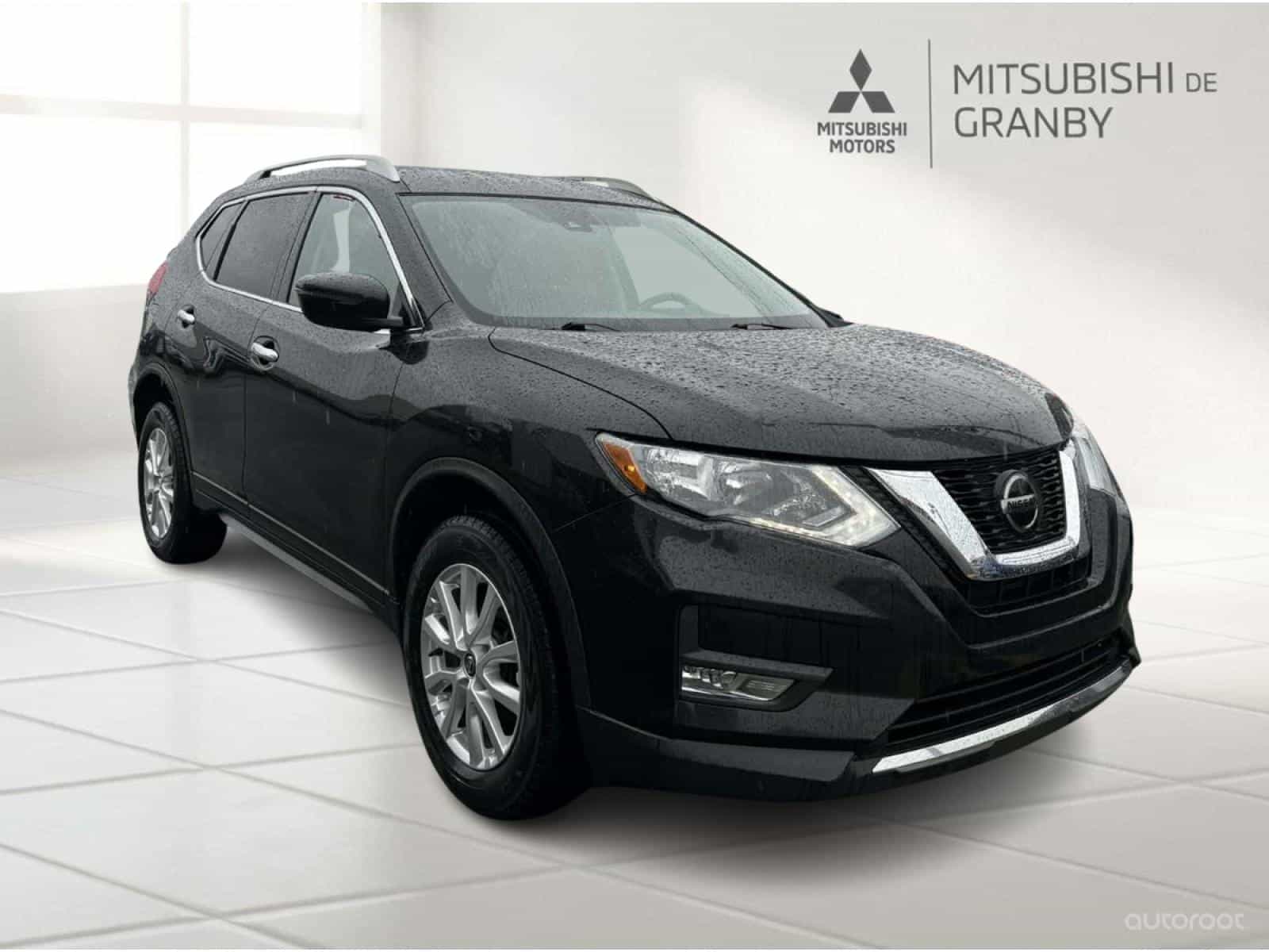 2020 Nissan Rogue SV - Image 1