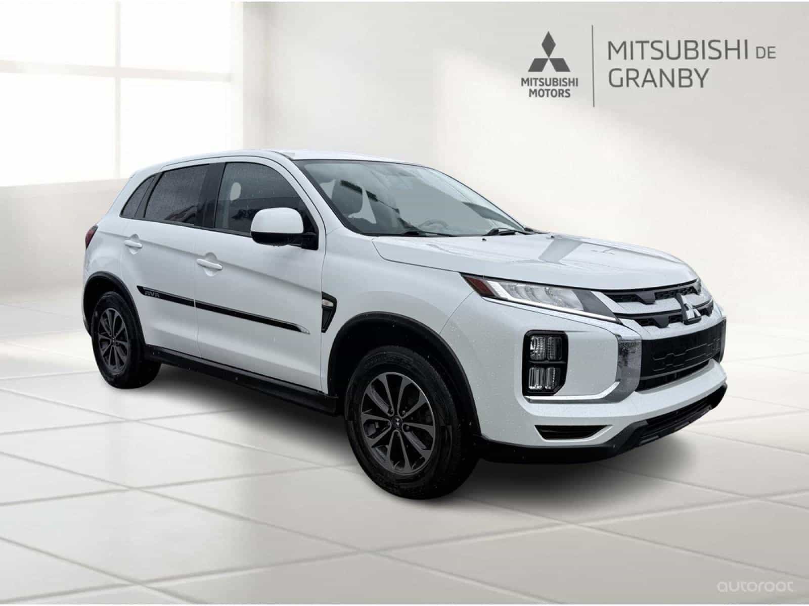 2020 Mitsubishi RVR ES - Image 1