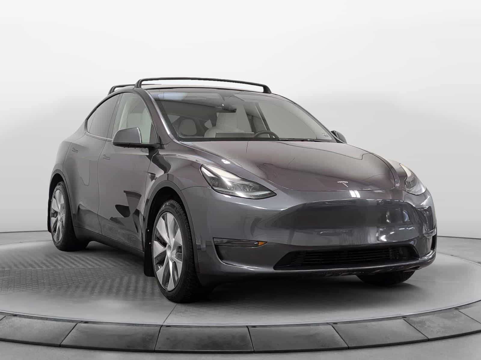 2023 Tesla Model Y Standard Range - Image 3