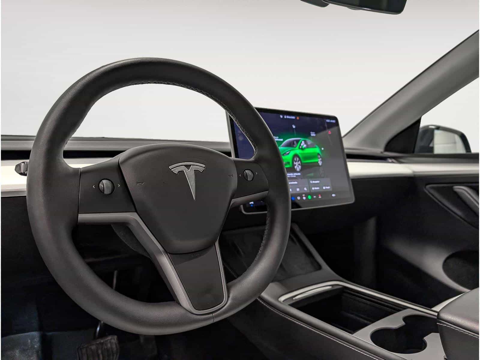 2023 Tesla Model Y Standard Range - Image 6