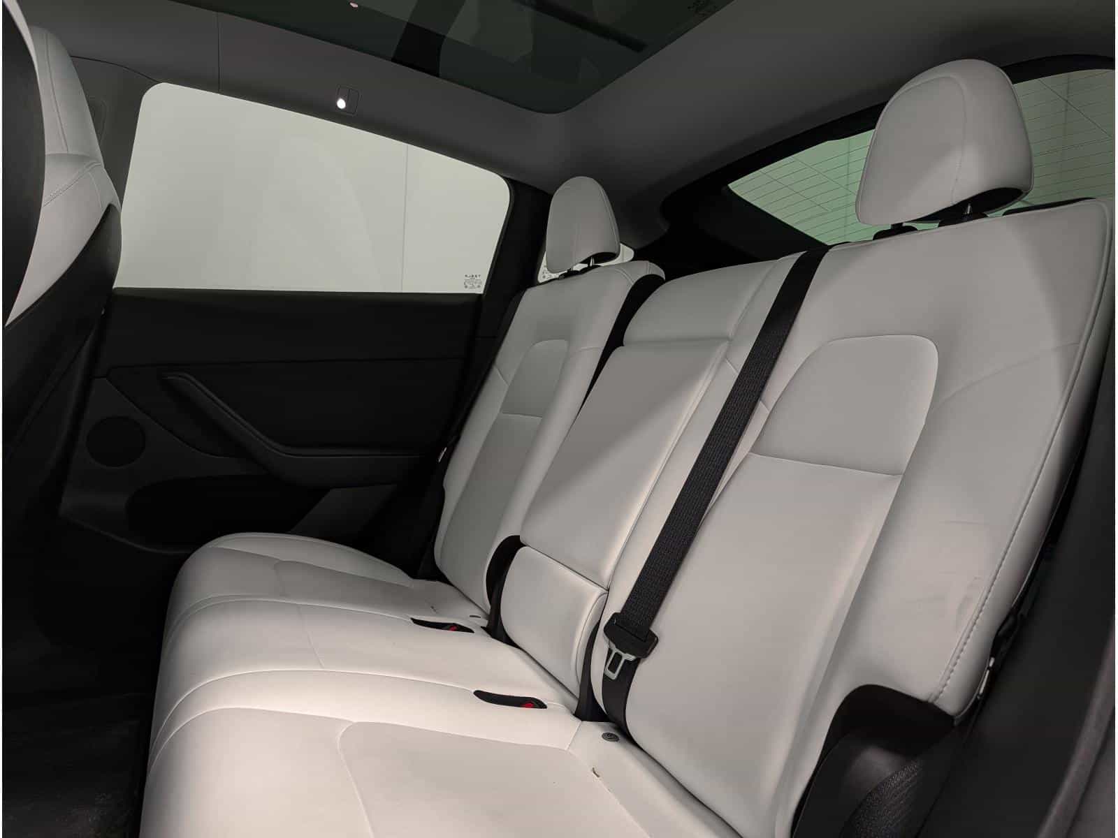 2023 Tesla Model Y Standard Range - Image 8