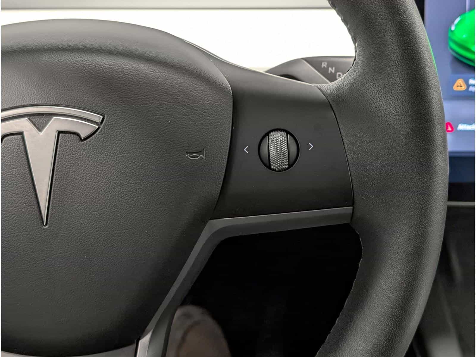 2023 Tesla Model Y Standard Range - Image 13