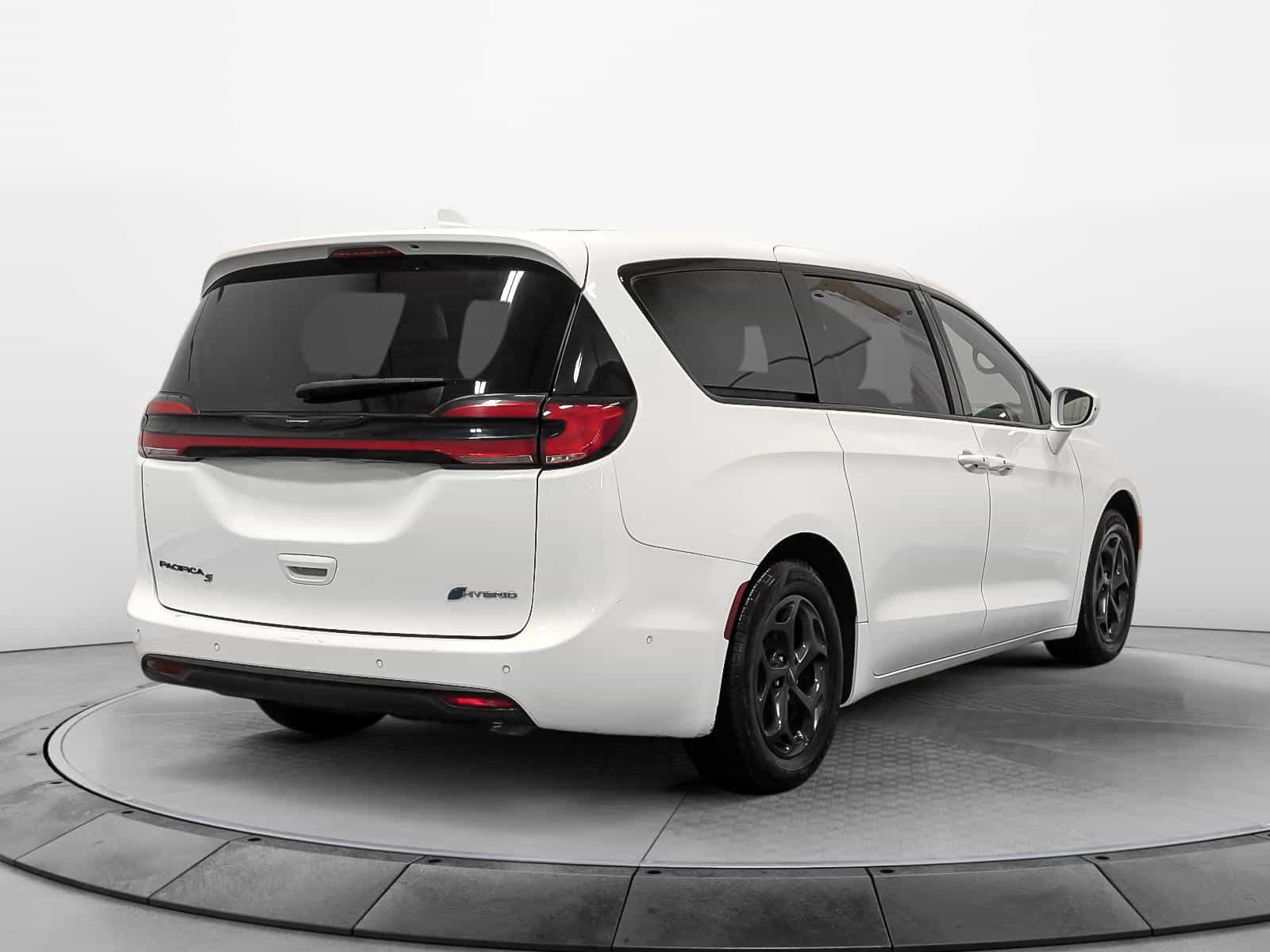 Image 4 Chrysler Pacifica Hybrid Limited 2022