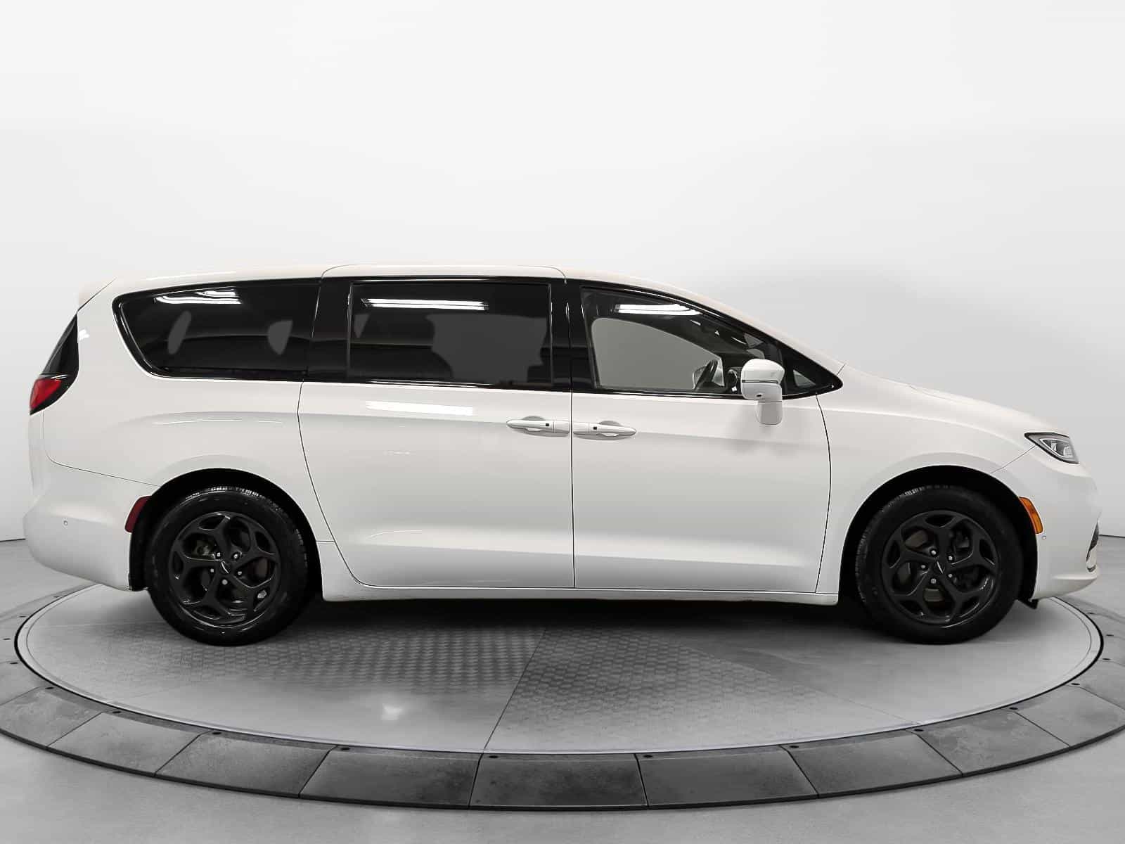 Image 5 Chrysler Pacifica Hybrid Limited 2022