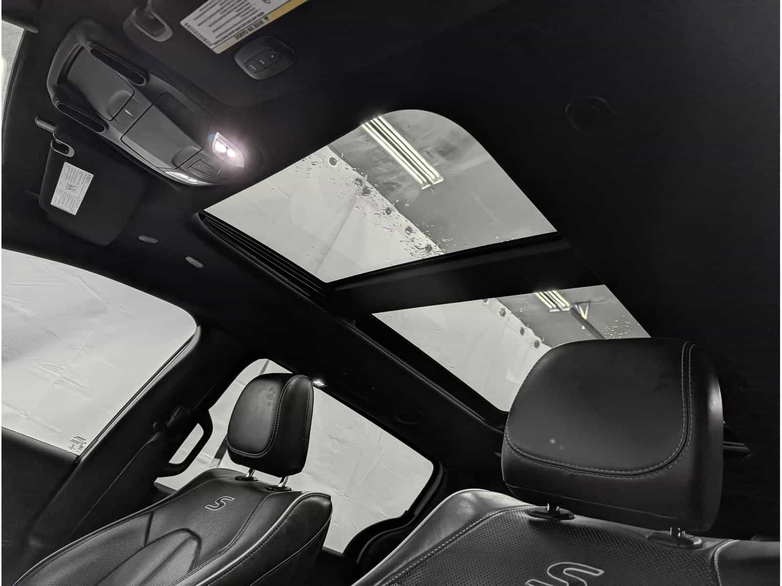 2022 Chrysler Pacifica Hybrid Limited Hybrid Limited - Image 8