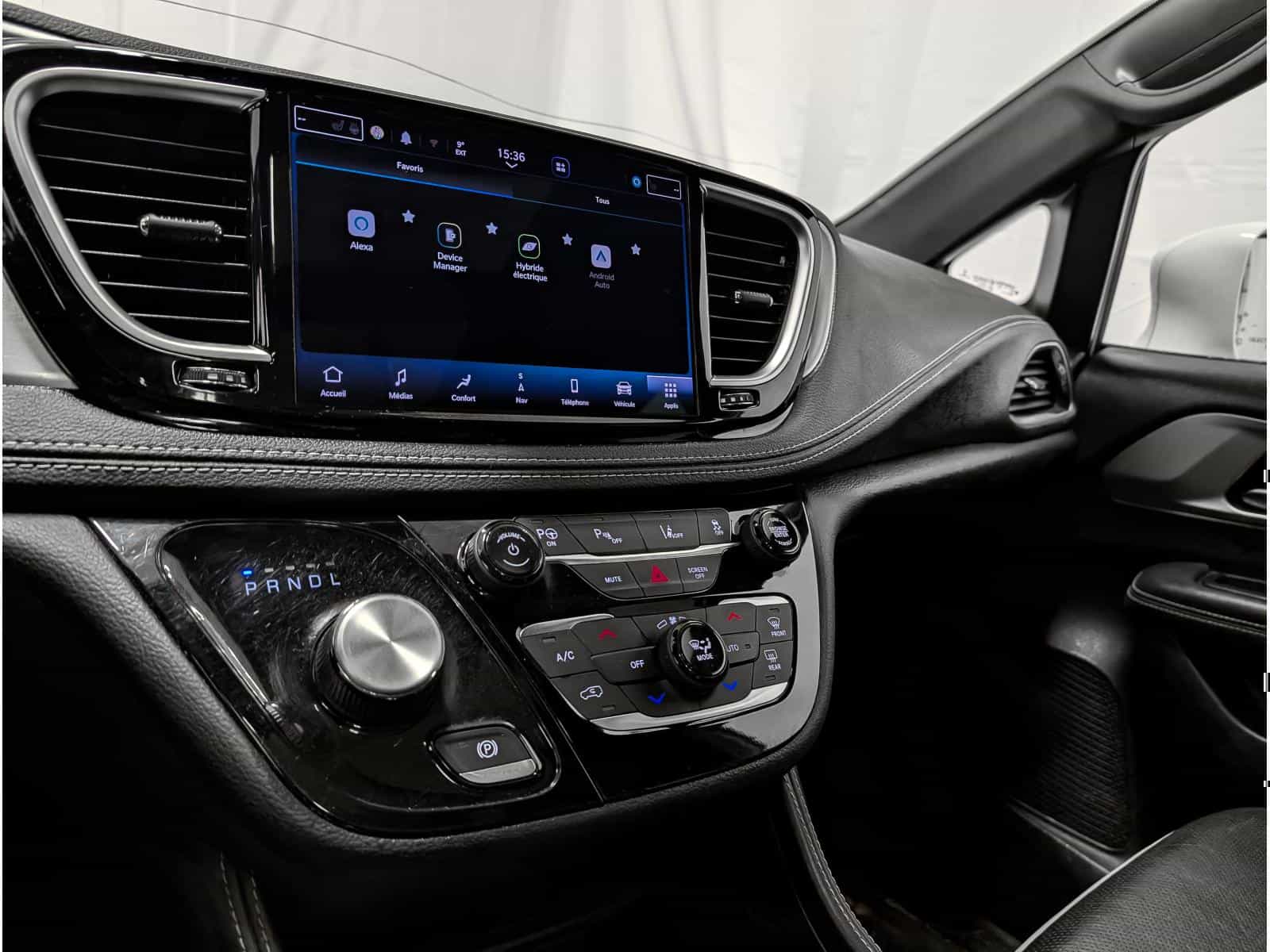Image 9 Chrysler Pacifica Hybrid Limited 2022