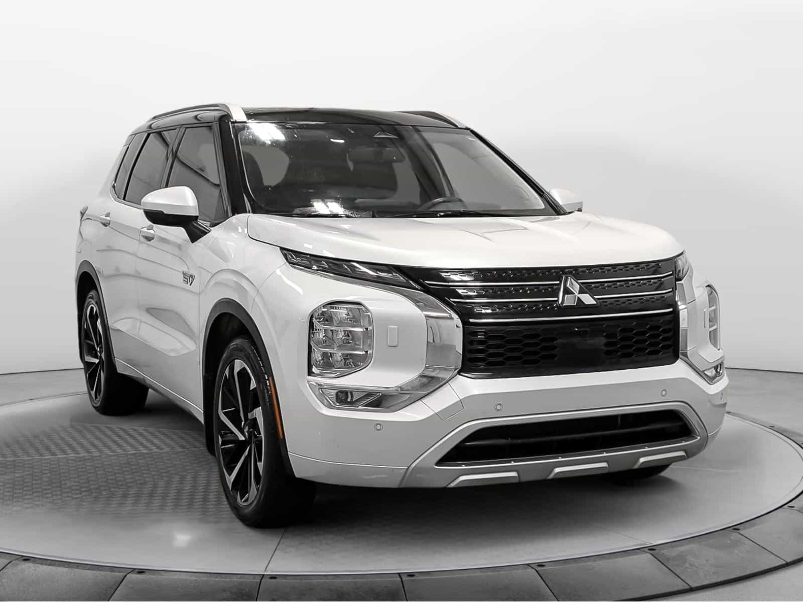 Image 2 Mitsubishi Outlander GT 2023