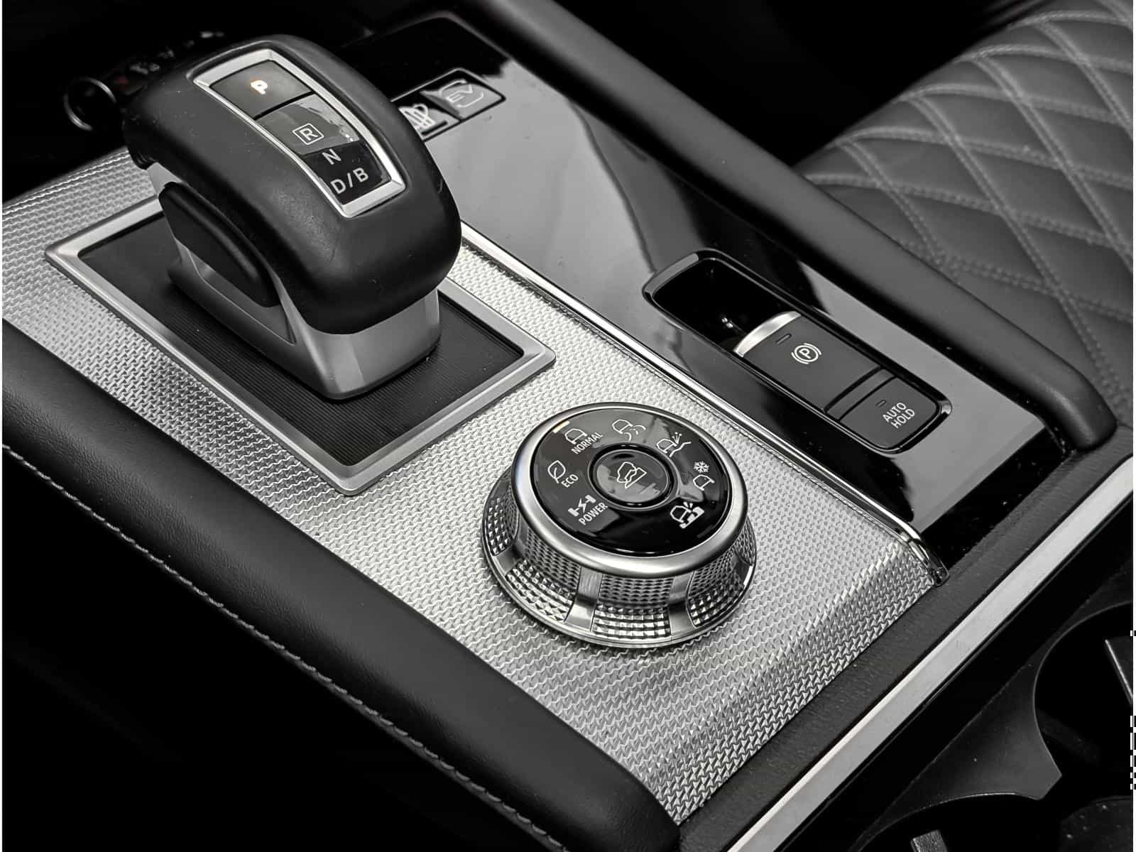 2023 Mitsubishi Outlander GT - Image 14