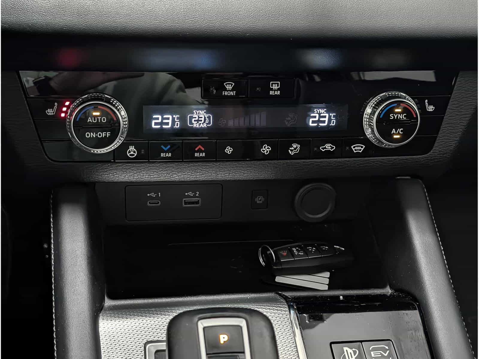 2023 Mitsubishi Outlander GT - Image 13