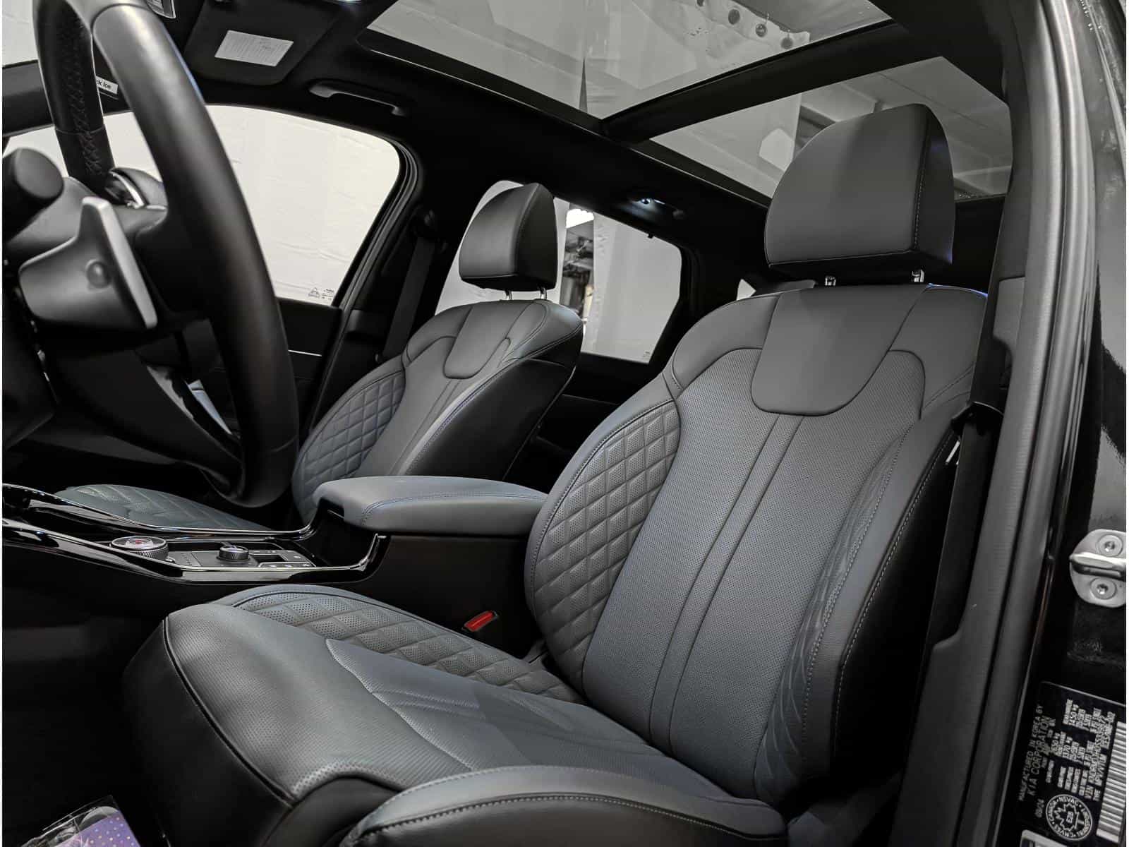 2025 Kia Sorento SX PHEV - Image 7