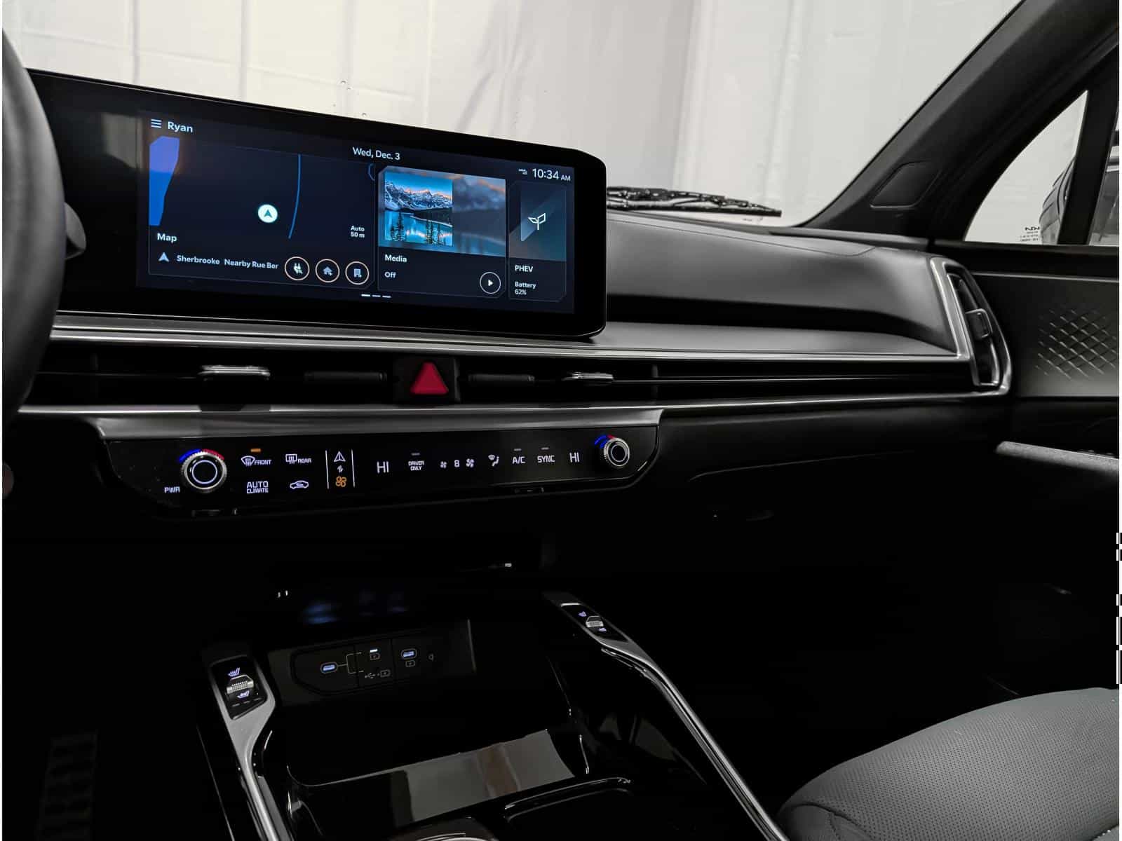 2025 Kia Sorento SX PHEV - Image 9