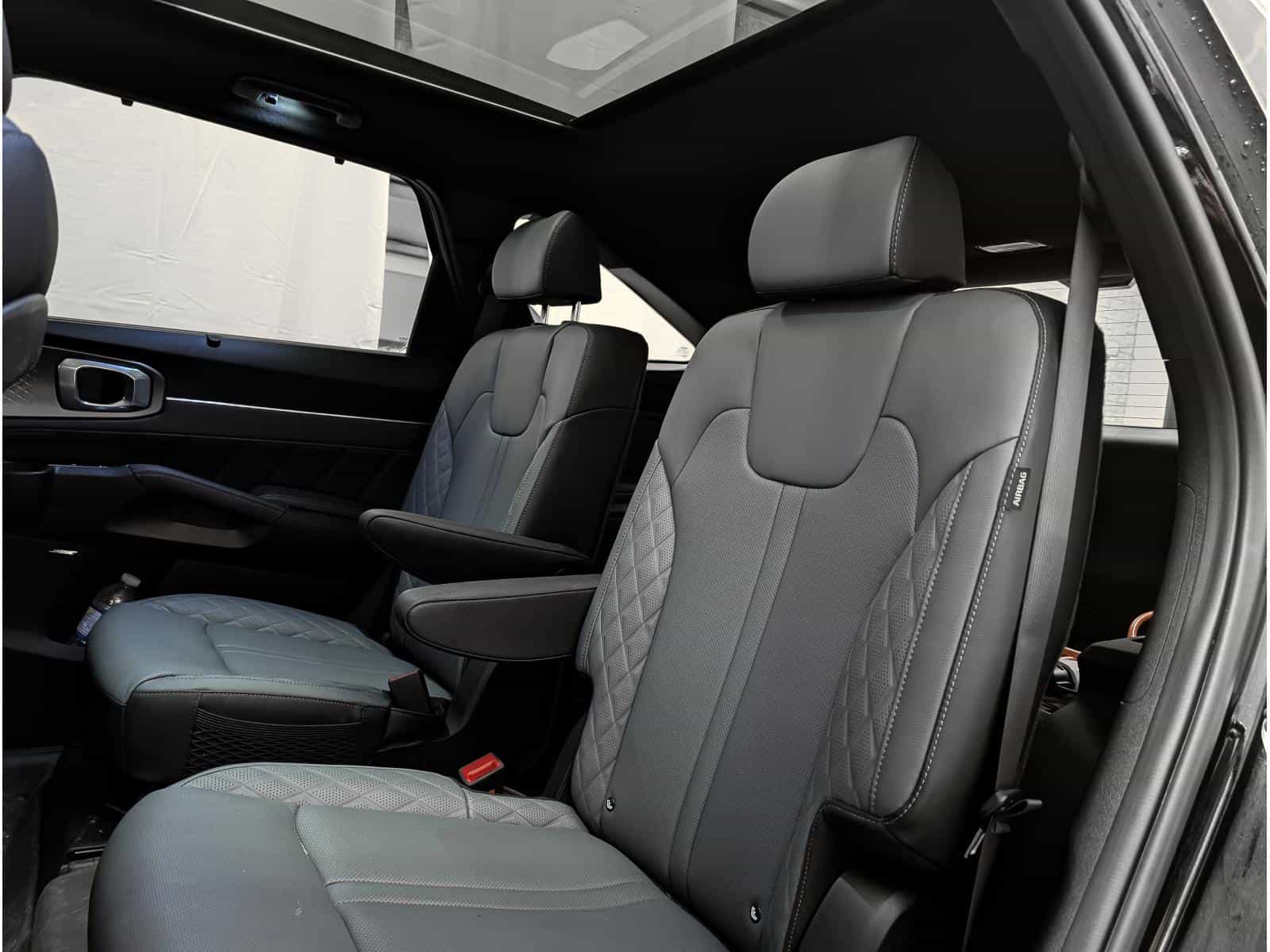 2025 Kia Sorento SX PHEV - Image 8