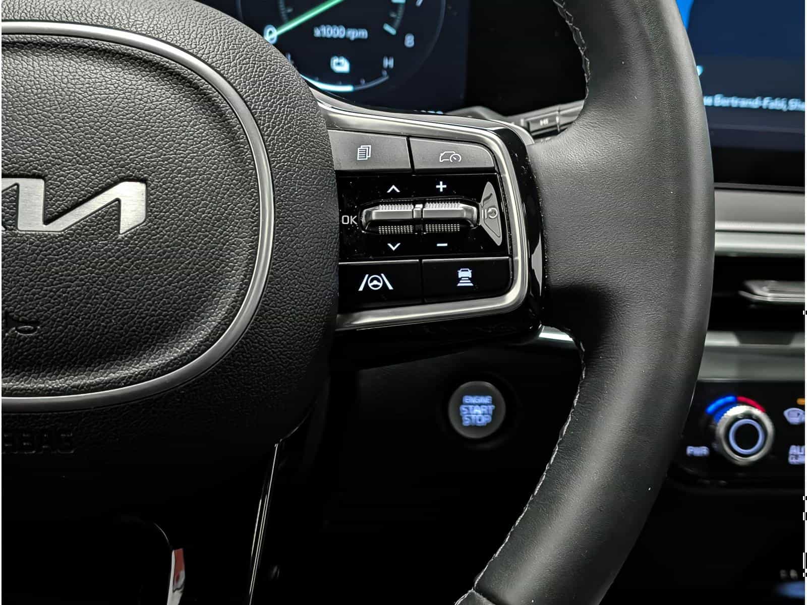 2025 Kia Sorento SX PHEV - Image 14