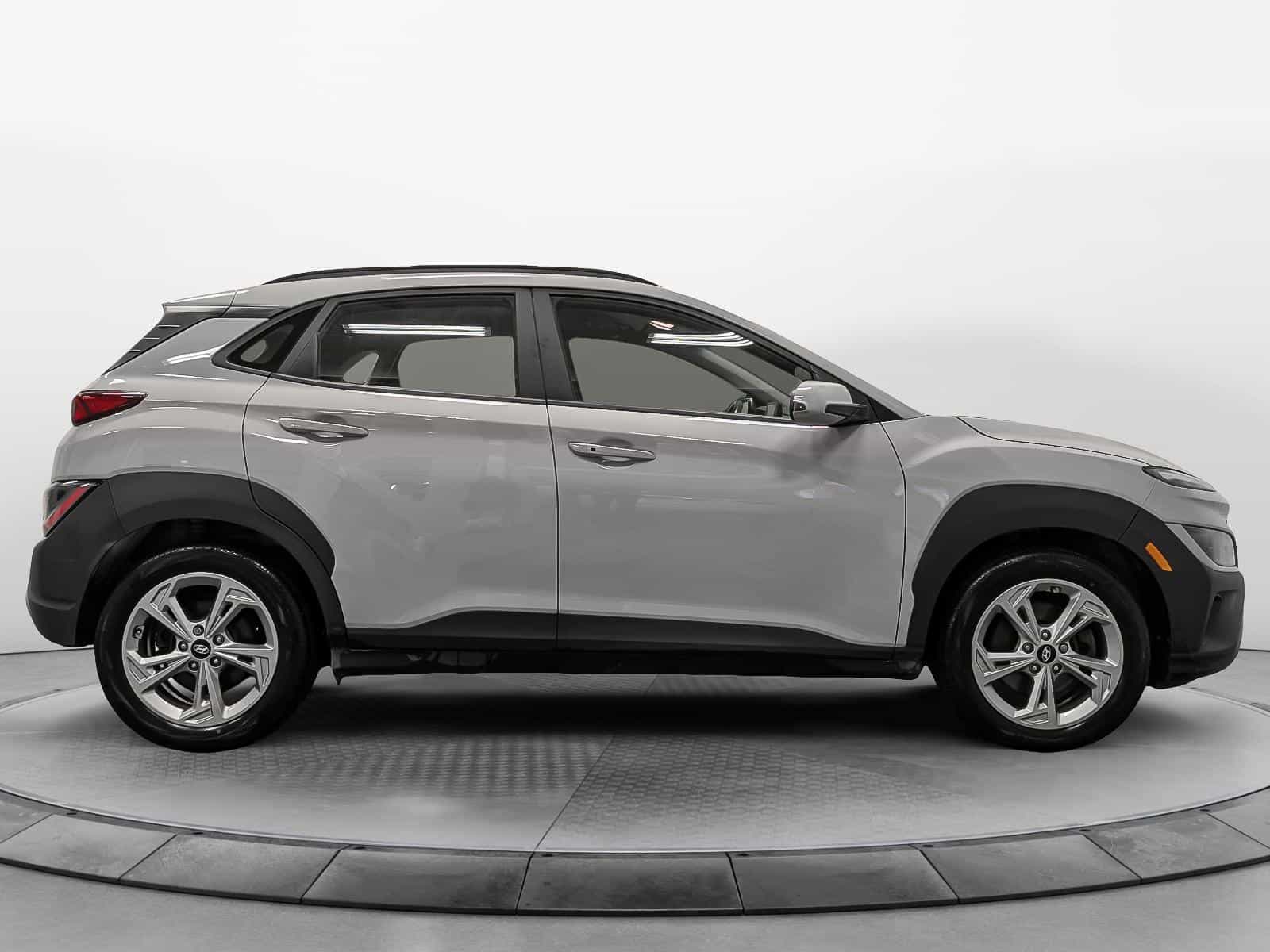 2023 Hyundai Kona Preferred - Image 5