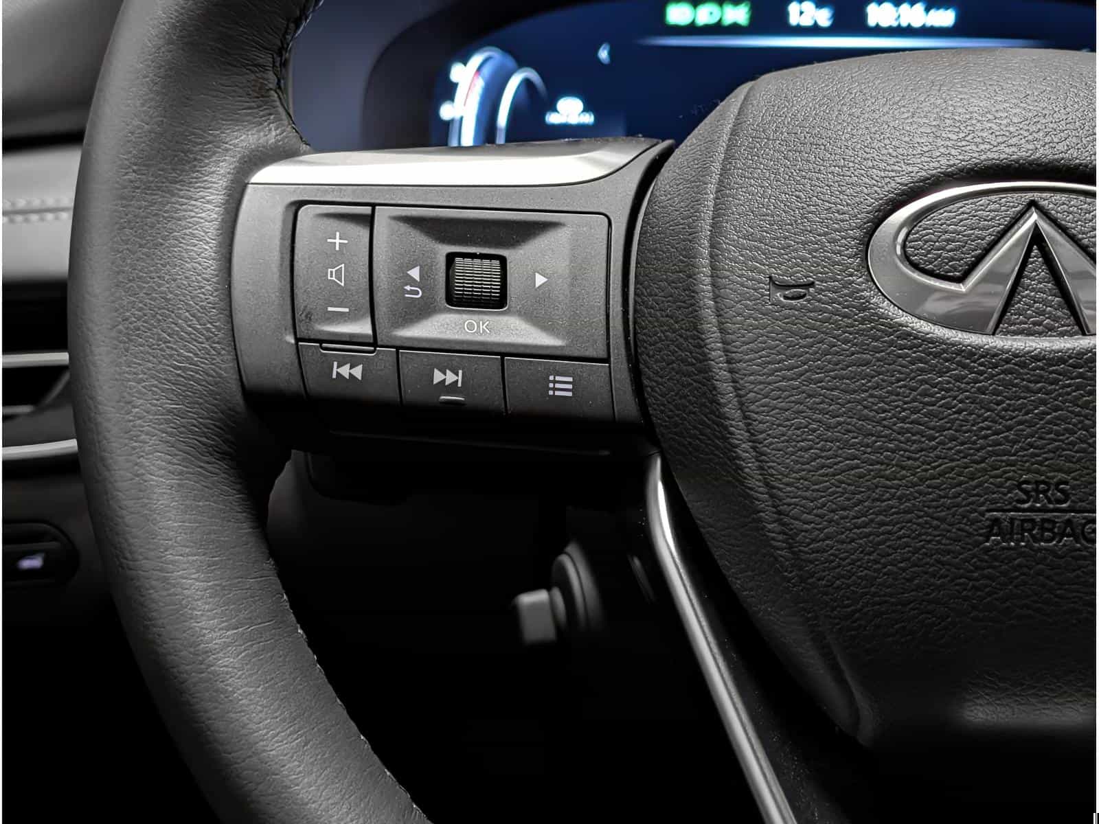 2025 Infiniti QX60 Luxe - Image 14