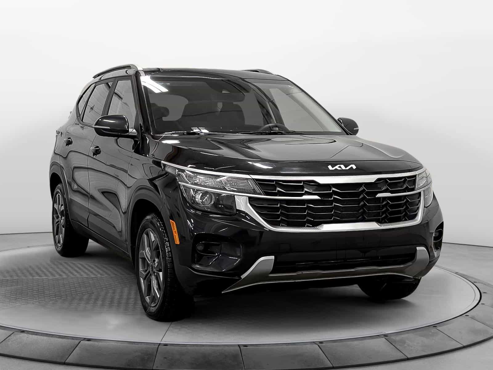 2024 Kia Seltos LX - Image 2