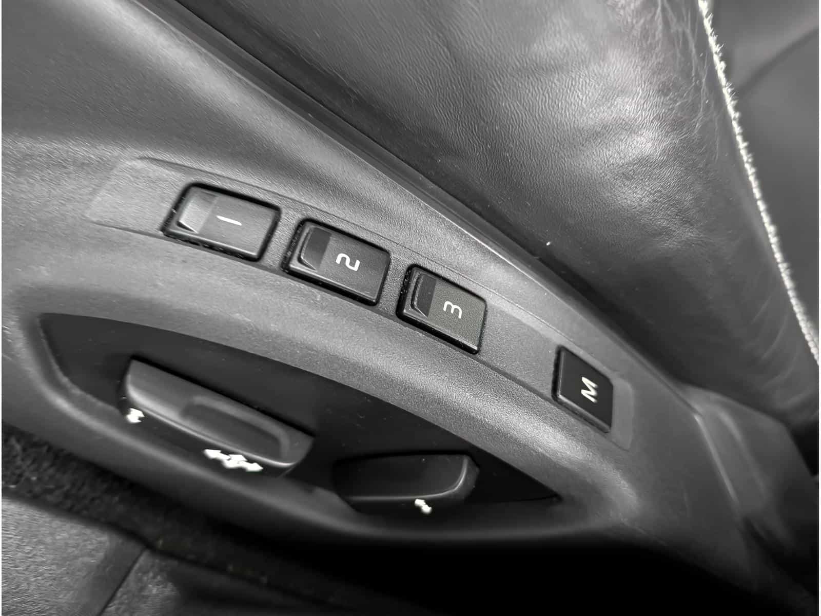 2015 Volvo S60 Platinum - Image 9