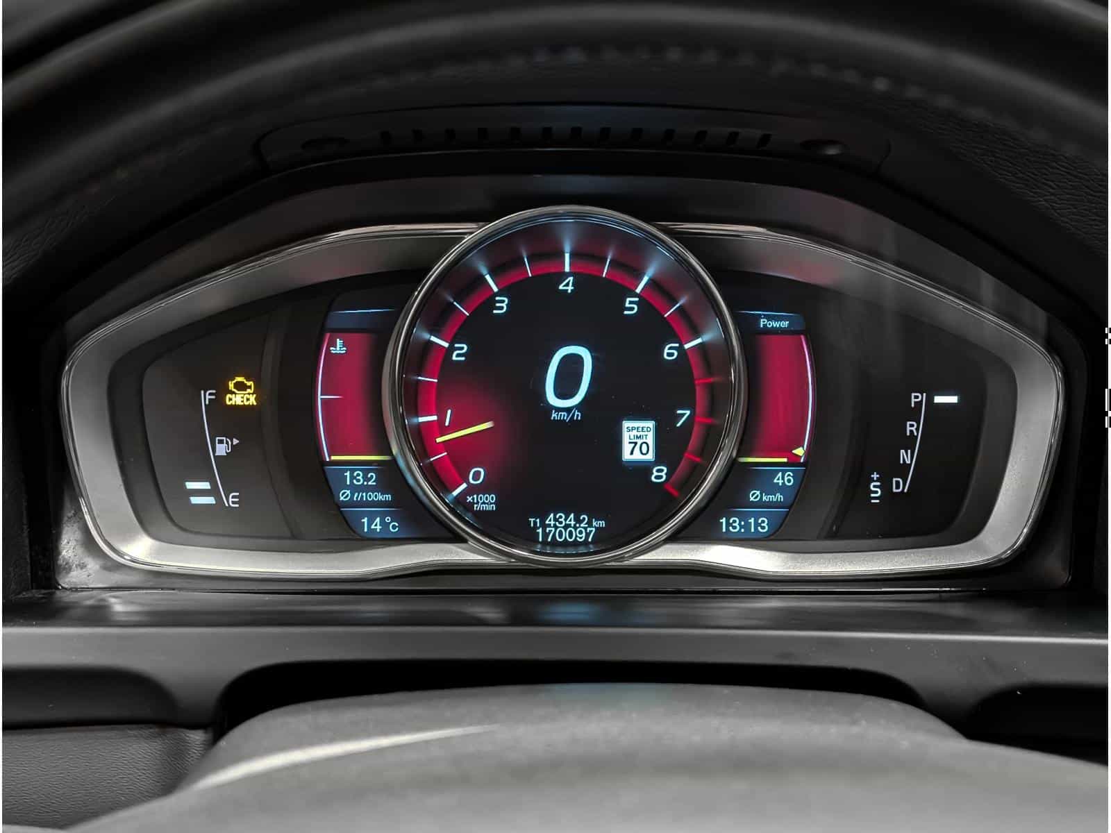 2015 Volvo S60 Platinum - Image 18