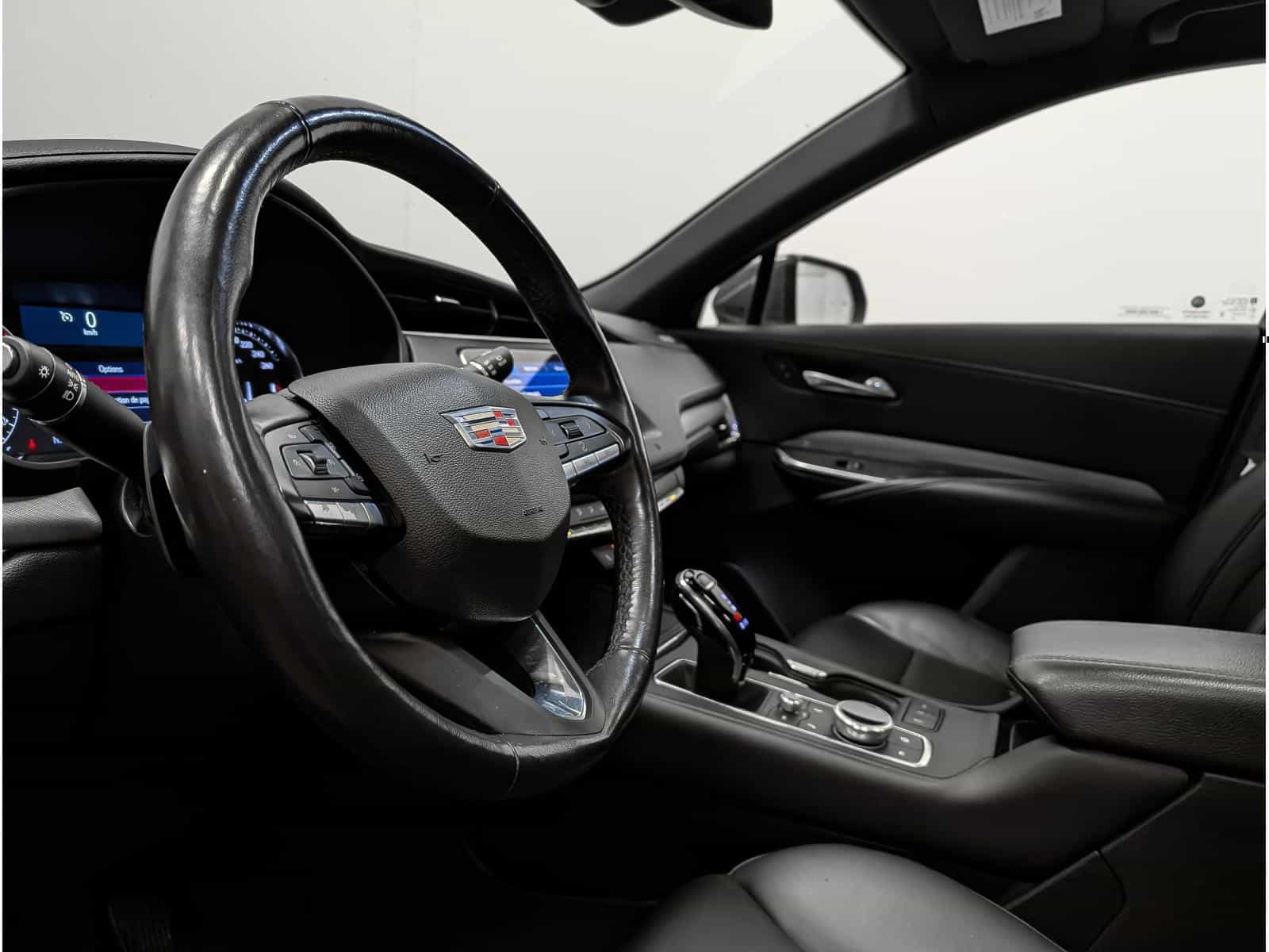 2021 Cadillac XT4 Premium Luxury - Image 6