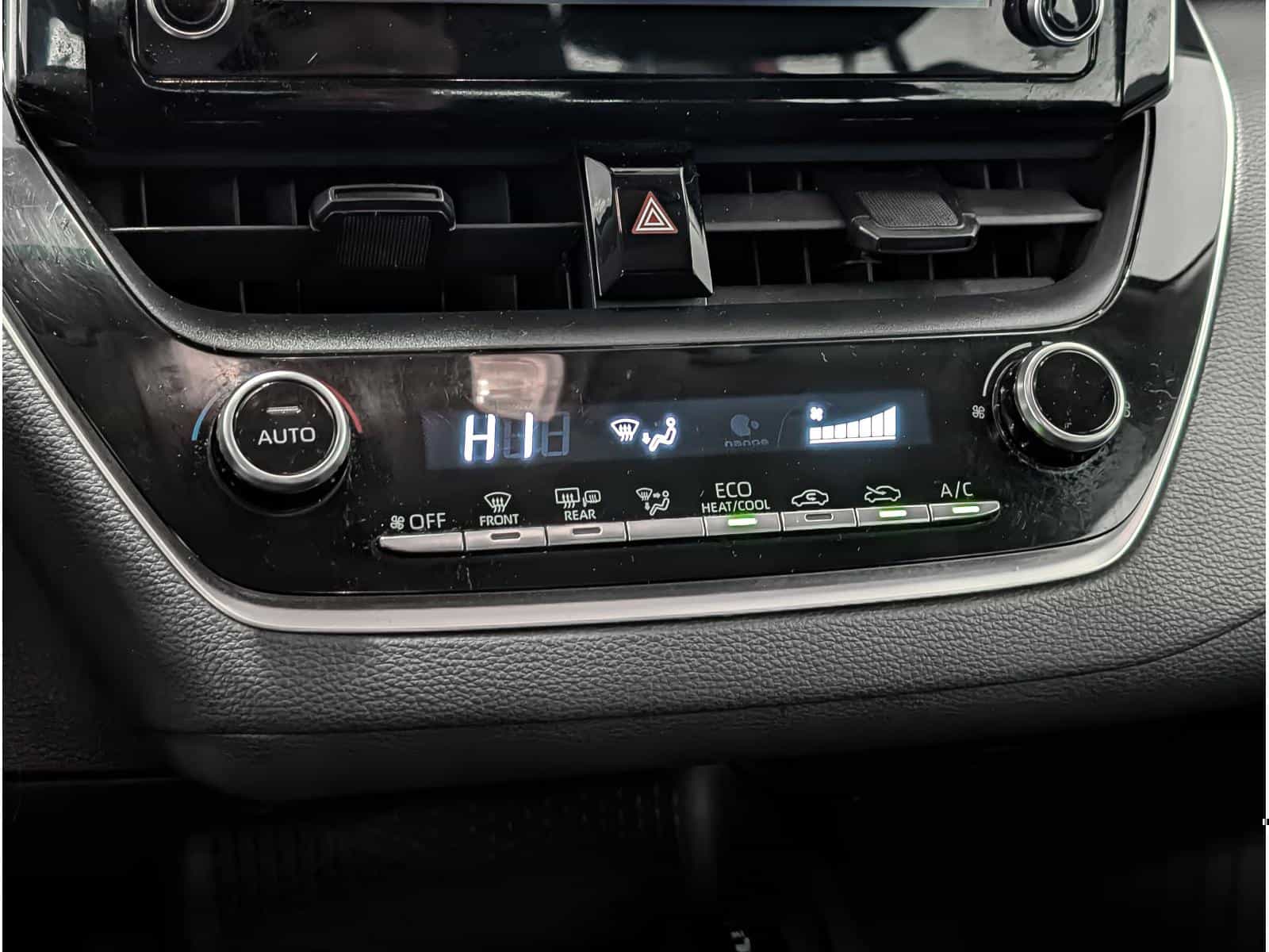 Image 11 Toyota Corolla LE 2021