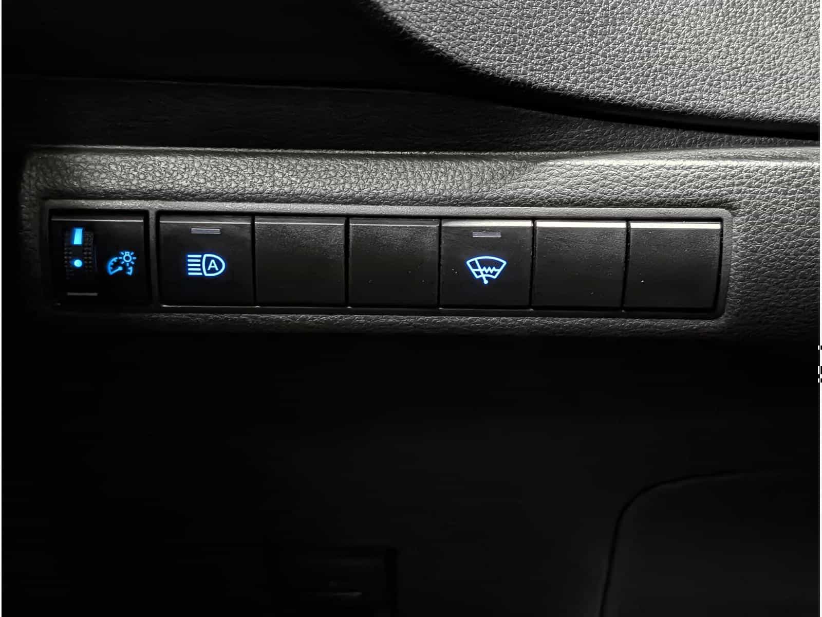 Image 15 Toyota Corolla LE 2021