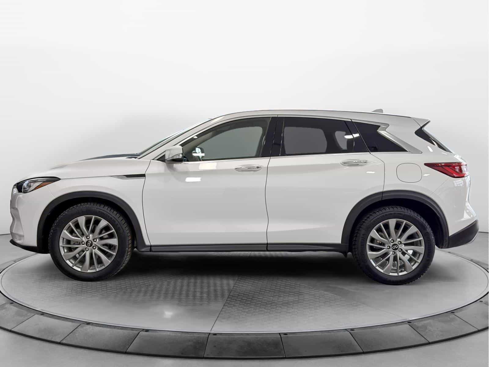 2024 Infiniti QX50 Pure - Image 2