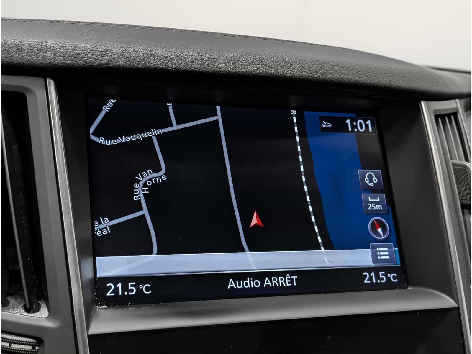 2022 Infiniti Q60 Red Sport - Image 11