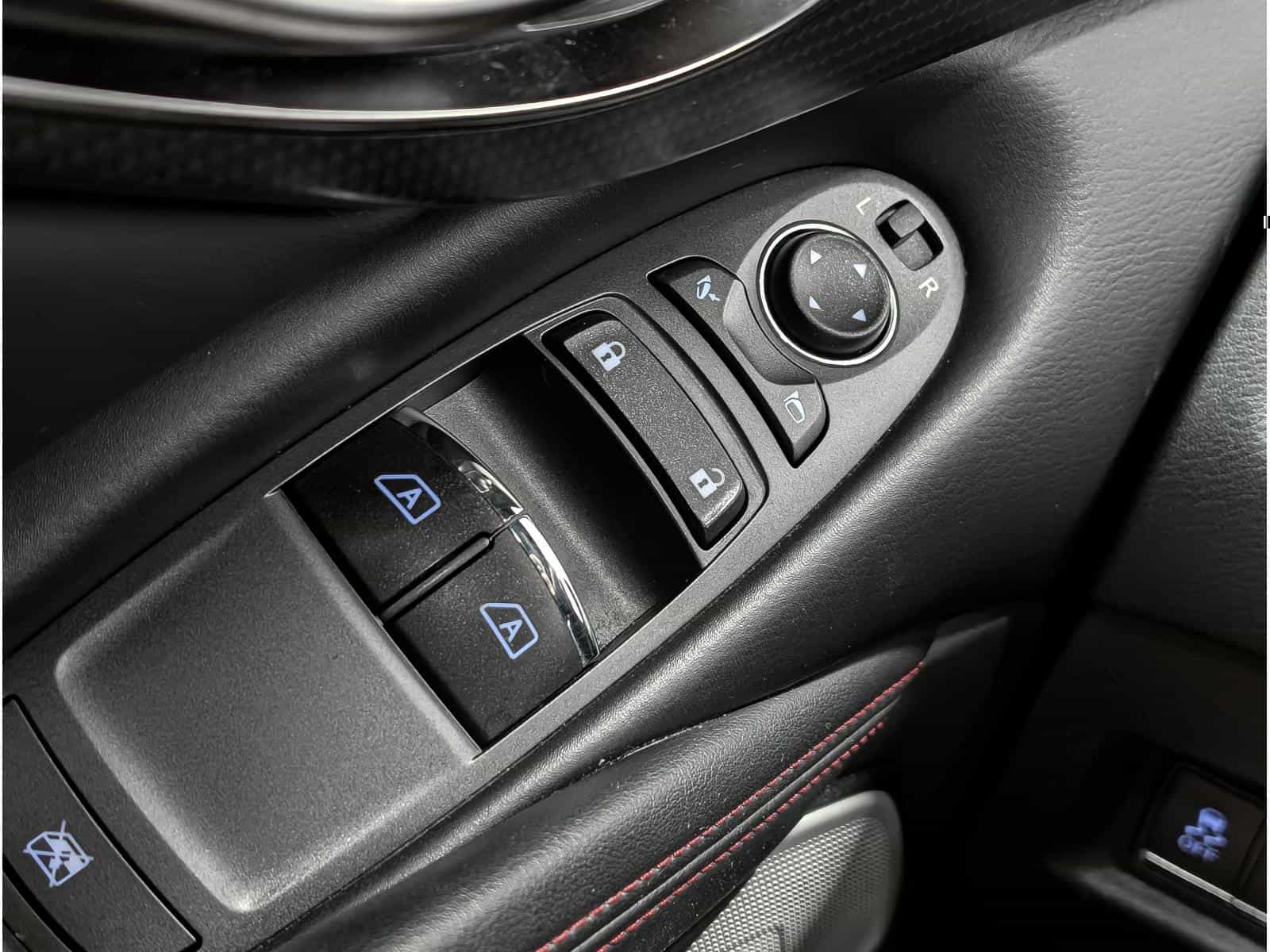 2022 Infiniti Q60 Red Sport - Image 16