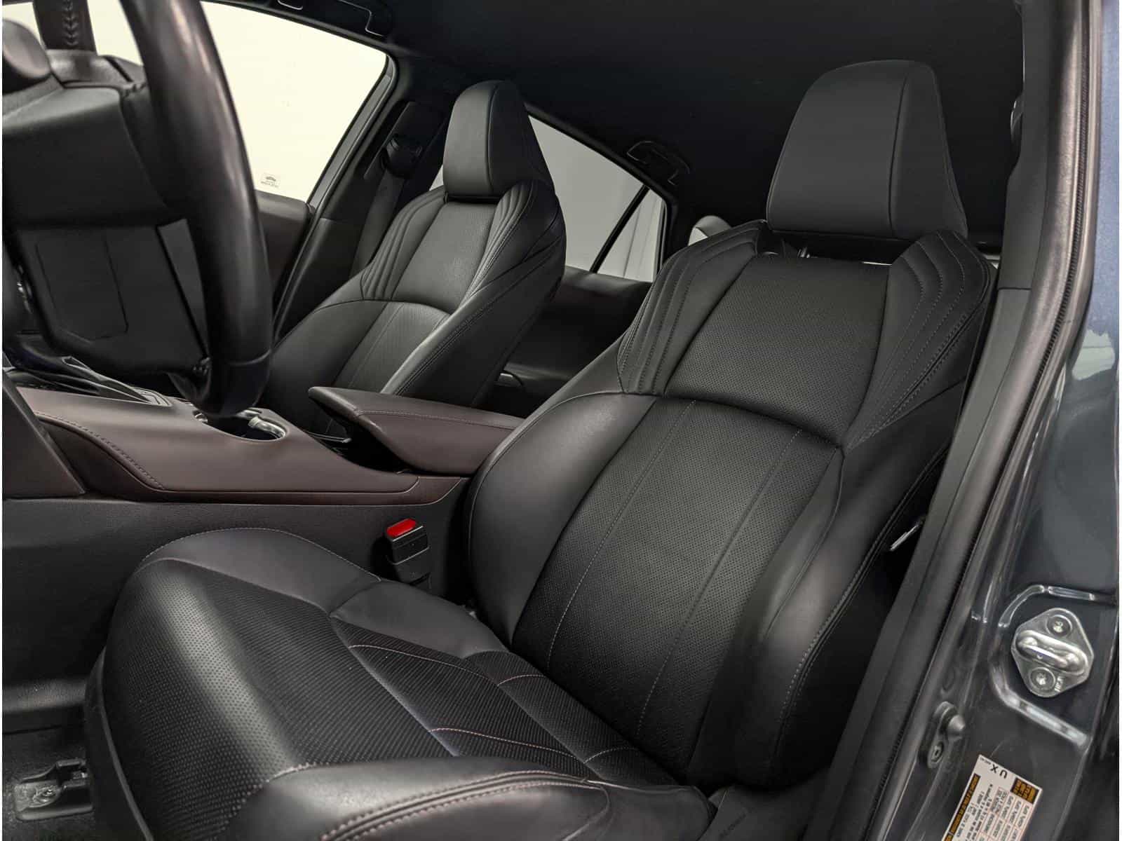 2021 Toyota Venza XLE - Image 7