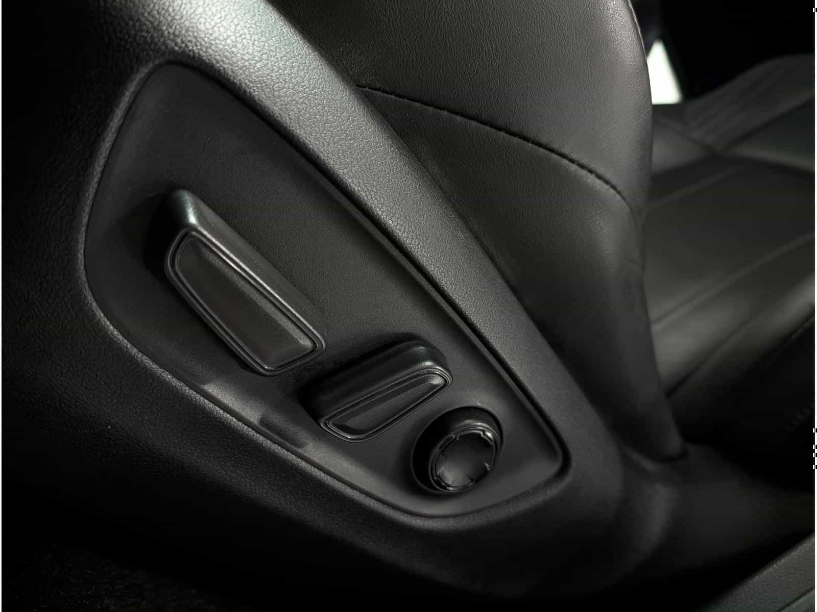 2021 Toyota Venza XLE - Image 9