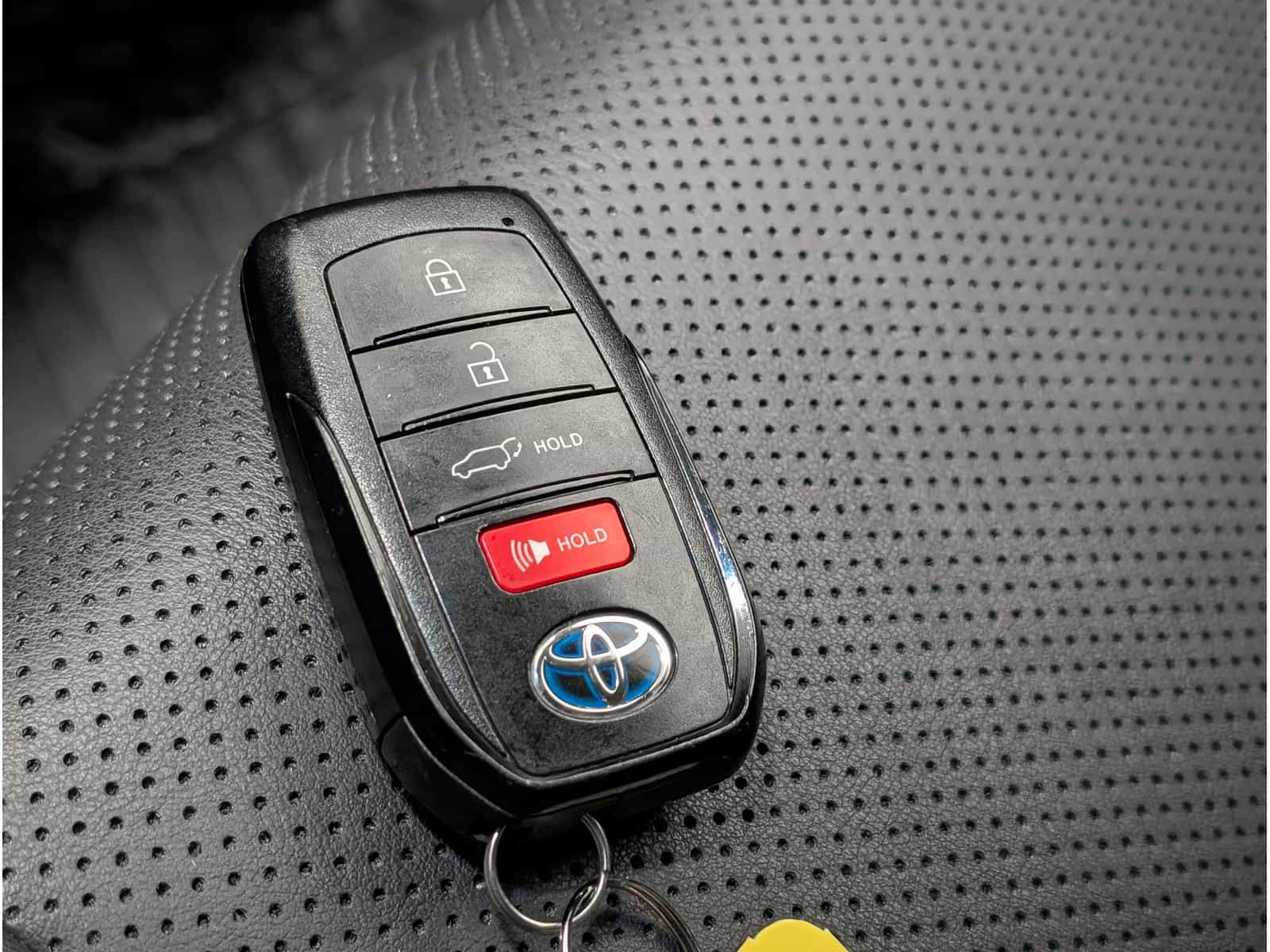 2021 Toyota Venza XLE - Image 21