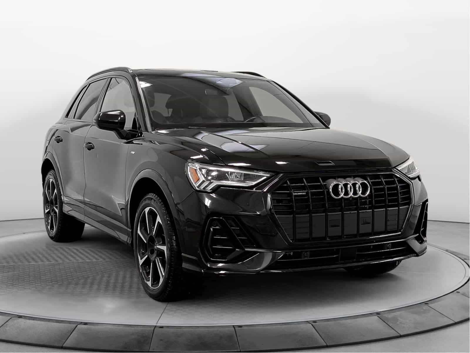 Image 2 Audi Q3 Technik 45 2023