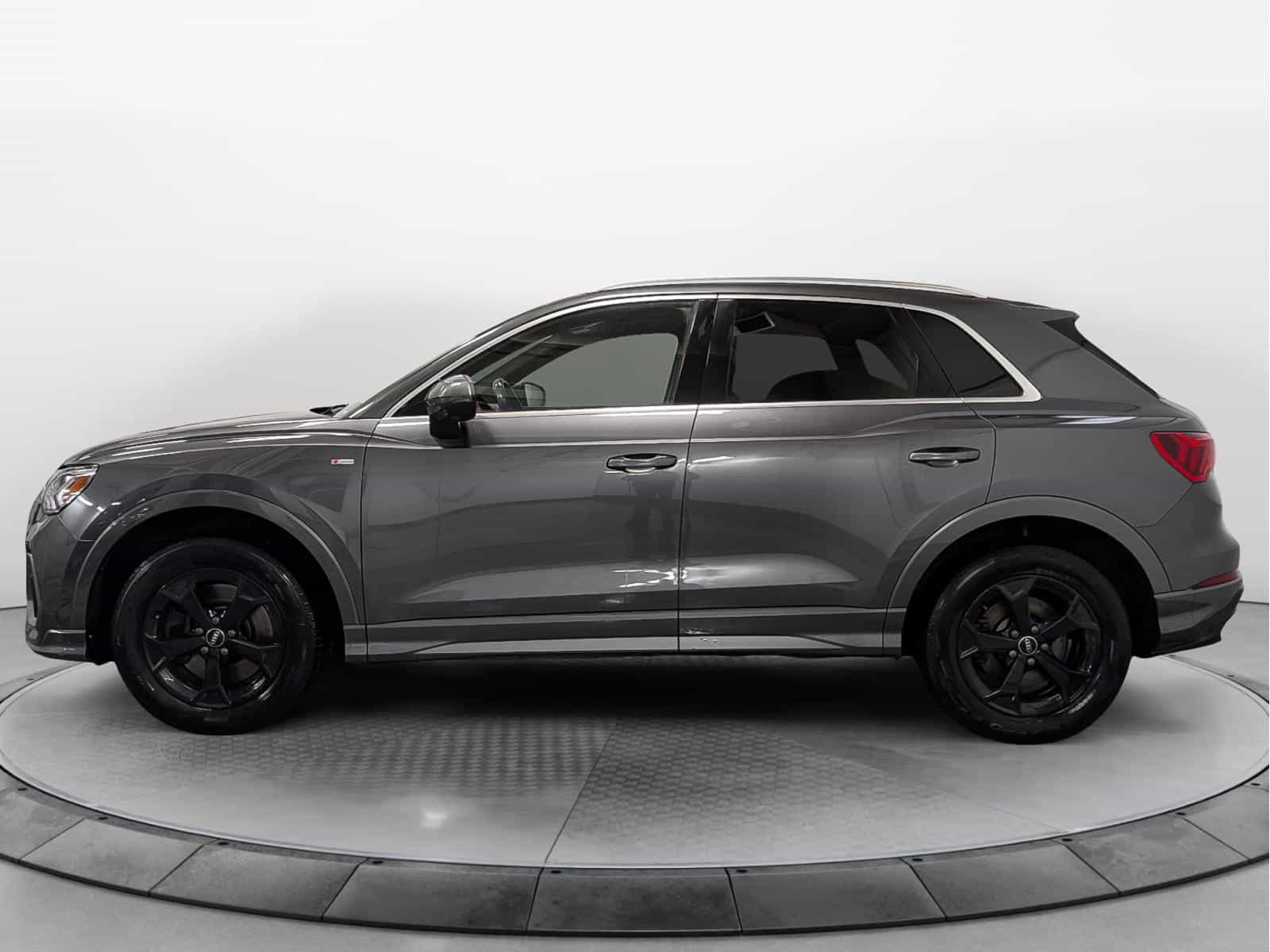Image 2 Audi Q3 2019