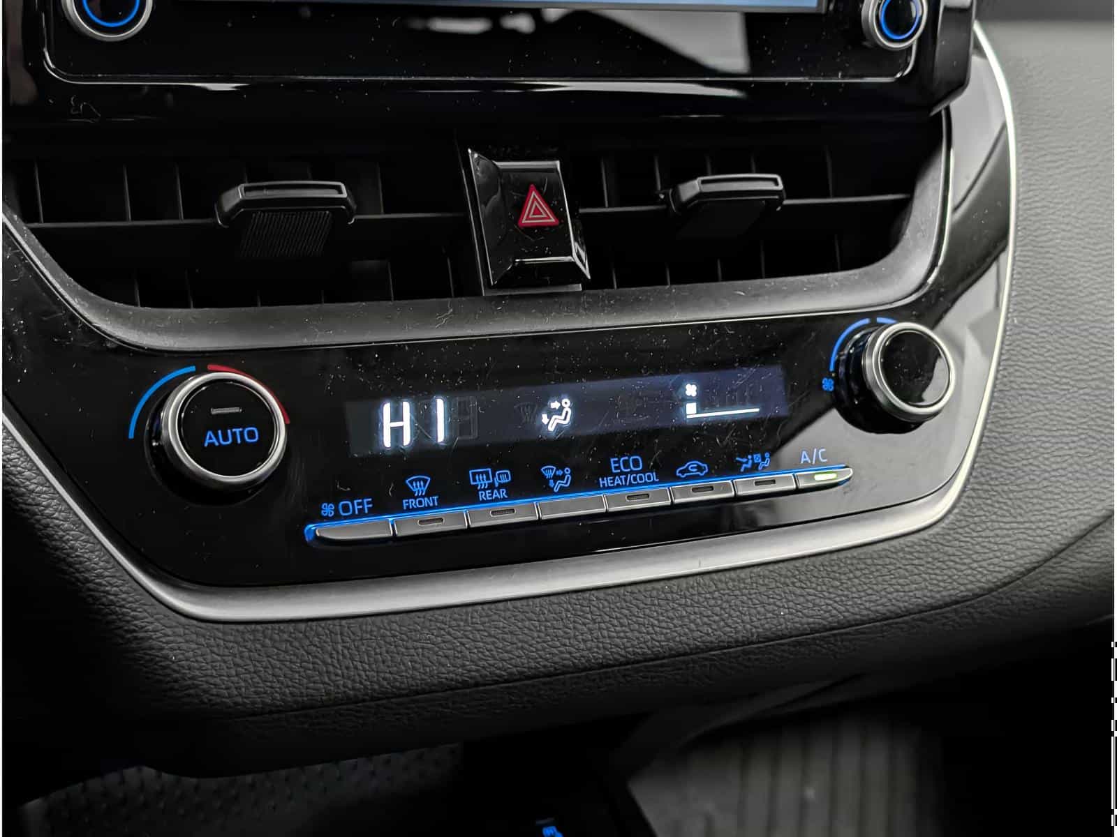 2022 Toyota Corolla Base Hybrid - Image 12