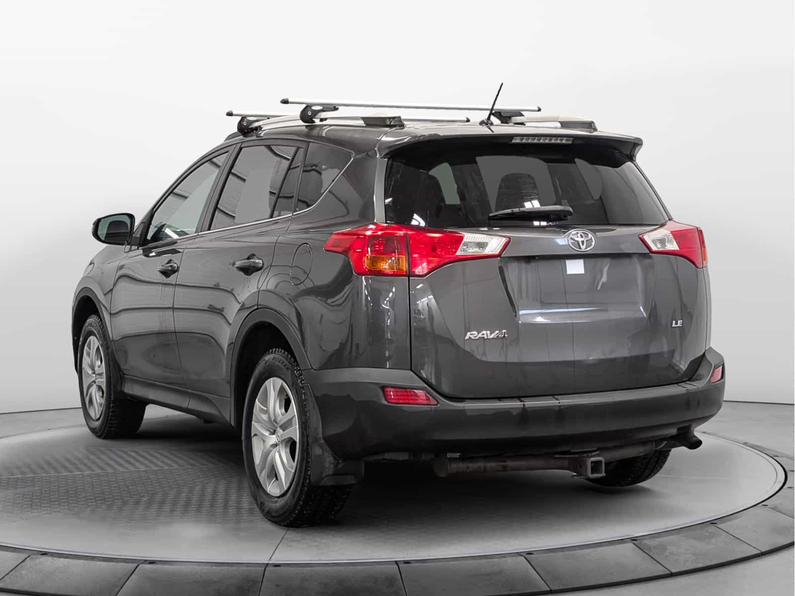Image 3 Toyota Rav4 LE 2015
