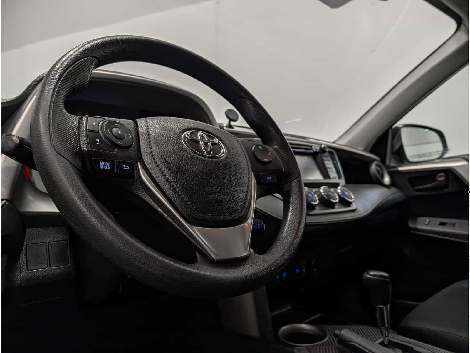 2015 Toyota Rav4 LE - Image 6