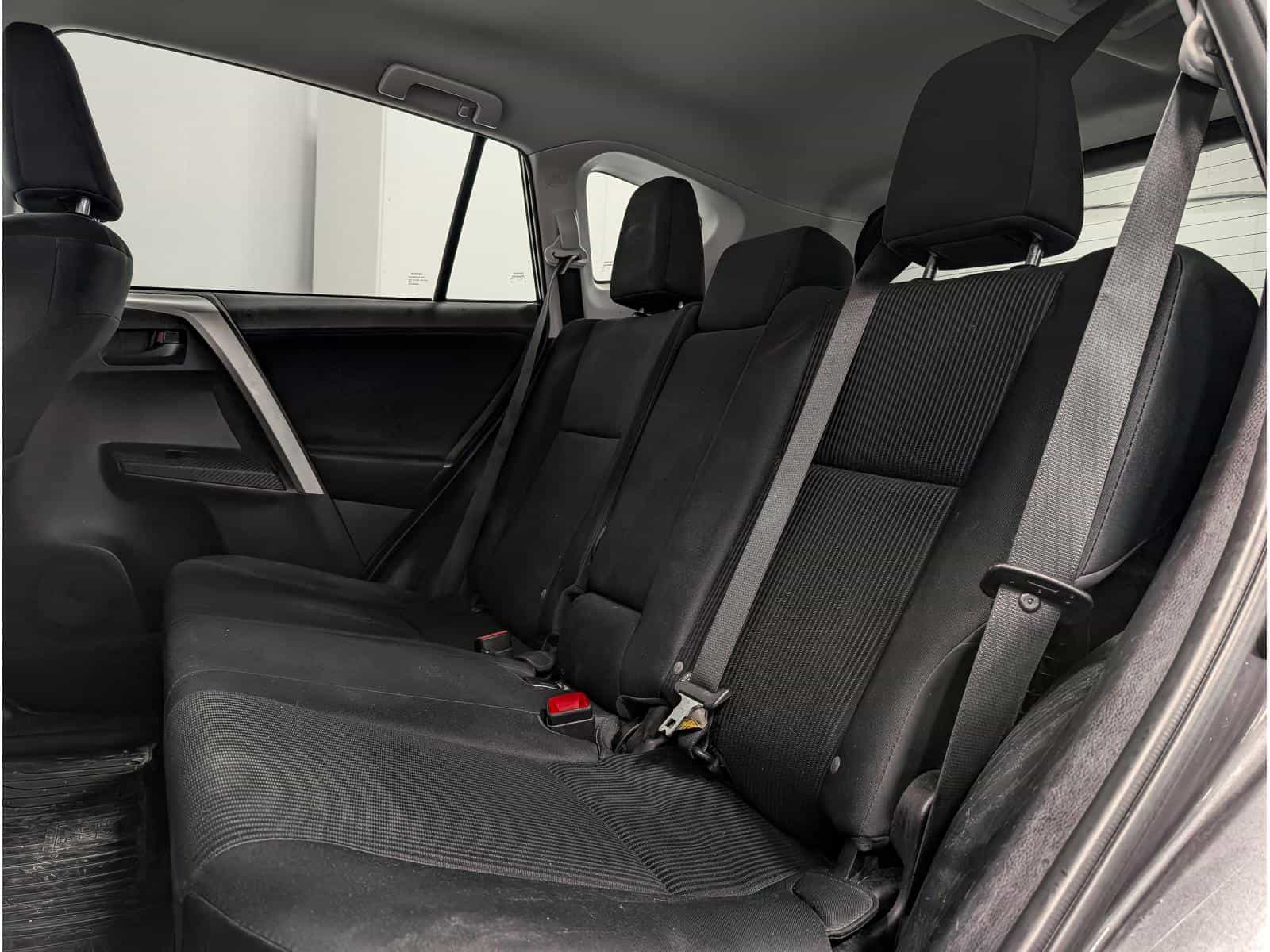 2015 Toyota Rav4 LE - Image 8