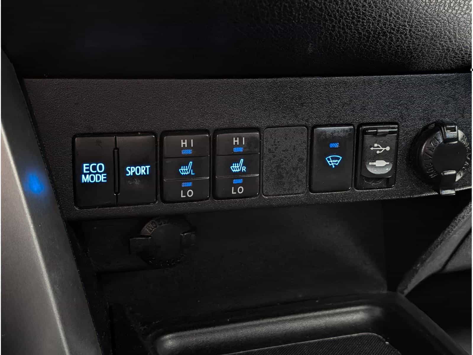 Image 12 Toyota Rav4 LE 2015