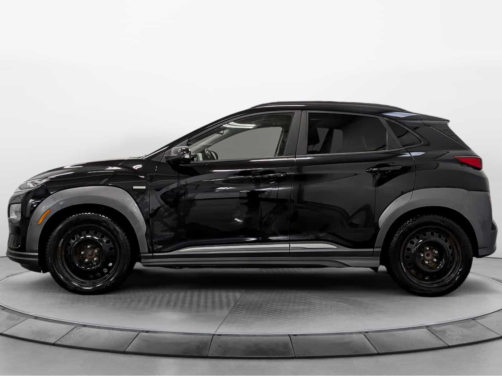 2019 Hyundai Kona EV Ultimate - Image 3