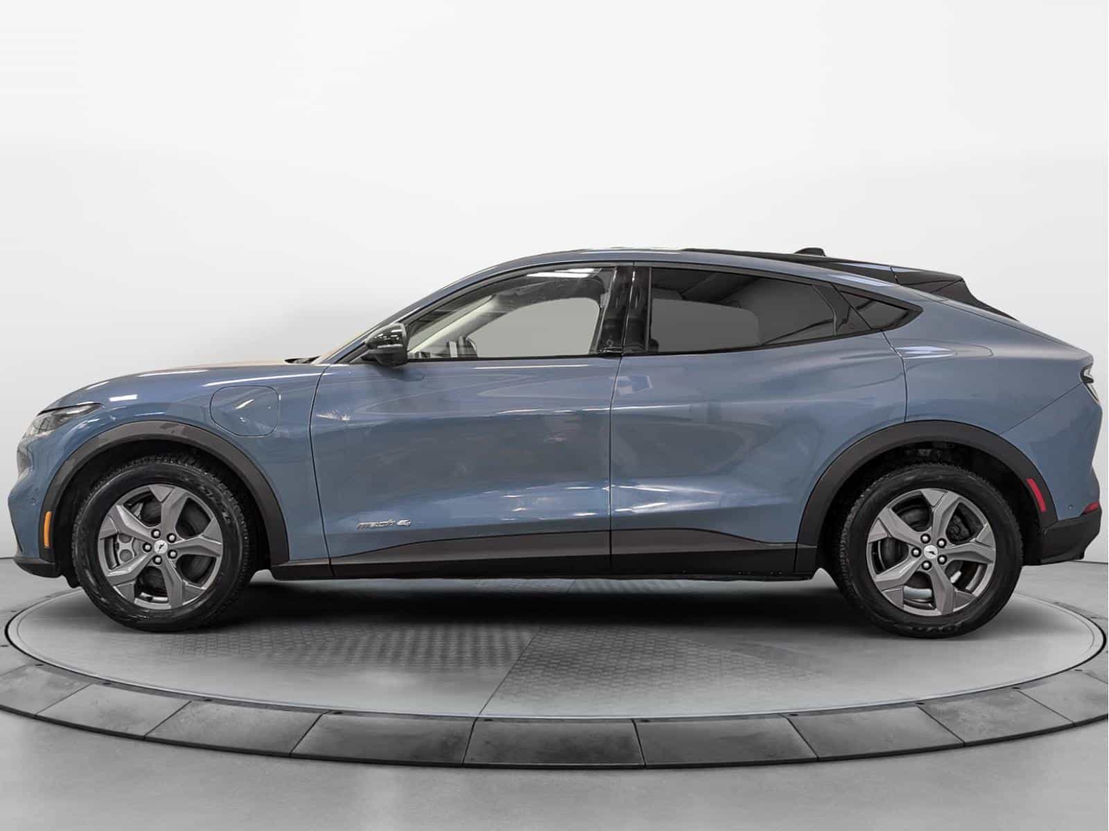 2023 Ford Mustang MACH-E Select - Image 2